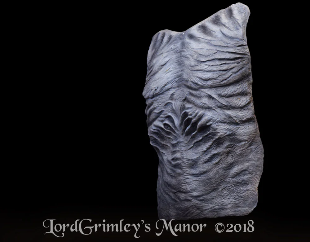 Trick_GameOfThrones_WhiteWalkerChest_03.jpg