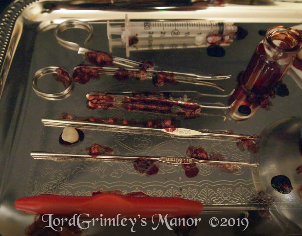 CreepyCreator_MedicalTray_Plastic_03.jpg