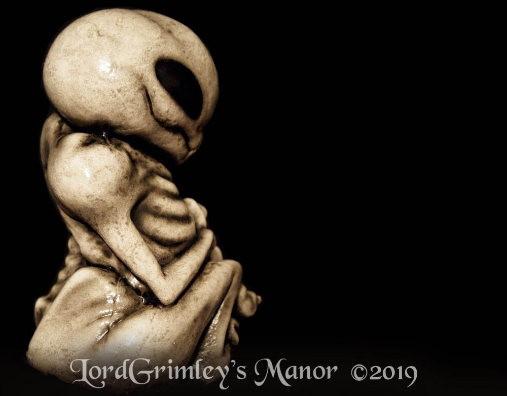 LordGrimley_WhiteAlien_07.jpg