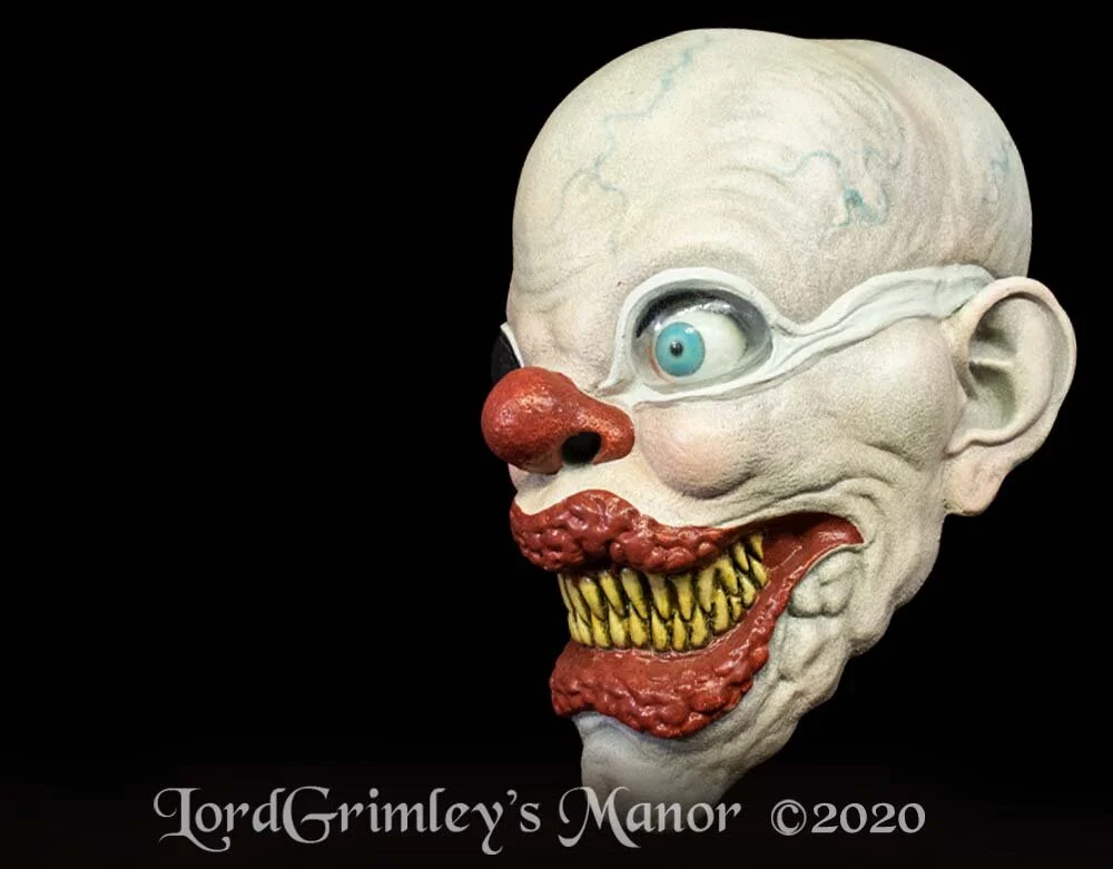 Trick-American-Horror-Story-TheBump-LordGrimley-02.jpg