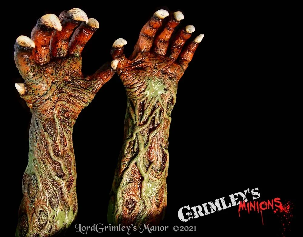Lord-Grimley-Minions-Pumpkin-Scarecrow-Gloves-001.jpg