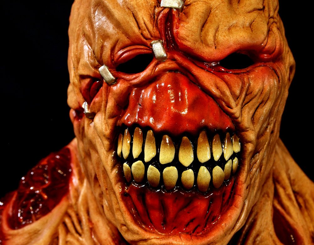 Ghoulish Productions - Officially Licensed Resident Evil - Nemesis Deluxe Mask - Halloween Mask - Lord Grimley's Manor