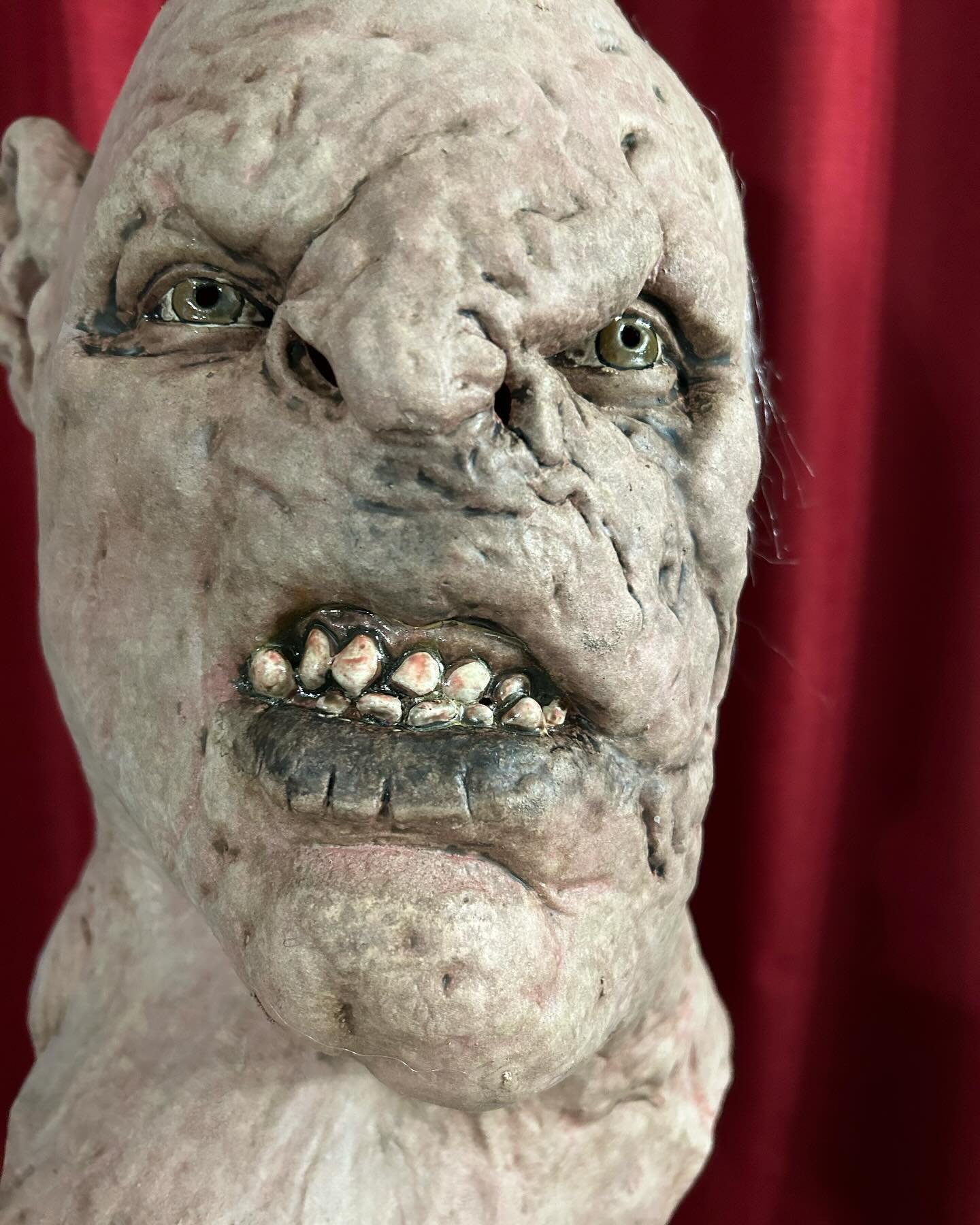 Amazing new mask just arrived. The new @lordoftherings Gothmog mask will be listing soon at Lordgrimley.com 

#halloween365 #halloween #horror #cosplay #trickortreat #halloweenmask #mask
#lordgrimleysmanor #lordgrimley.com 
#haunter #halloweendecor #