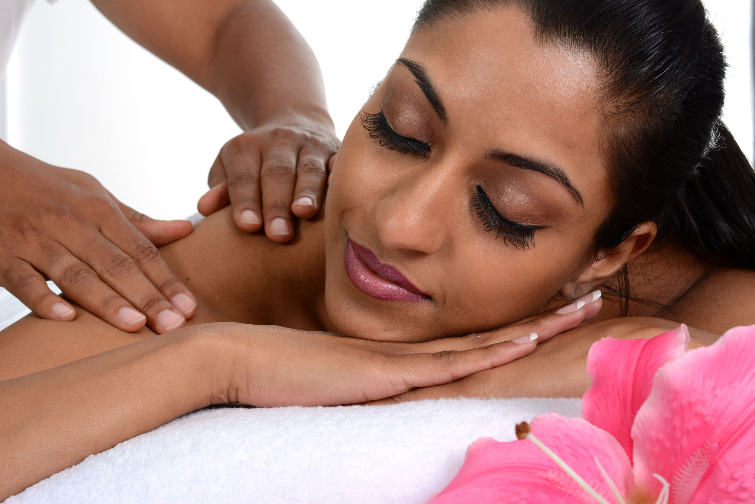 Woman-receiving-shoulder-massage.jpg