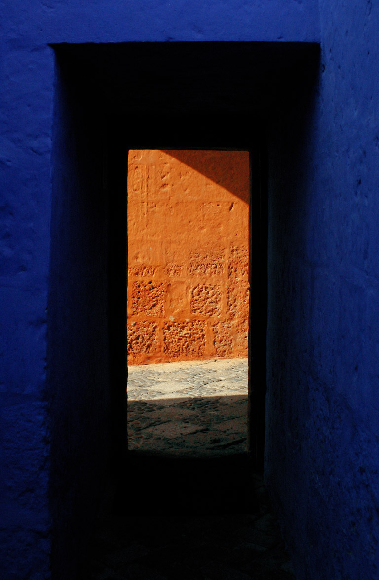 Travel_004_WEB..jpg