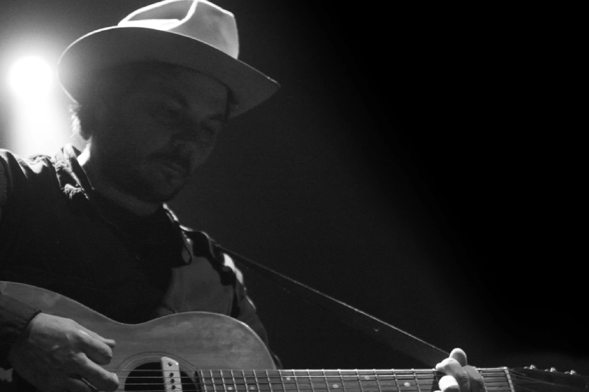 Wilco_Bluesfest_2009_10.jpg
