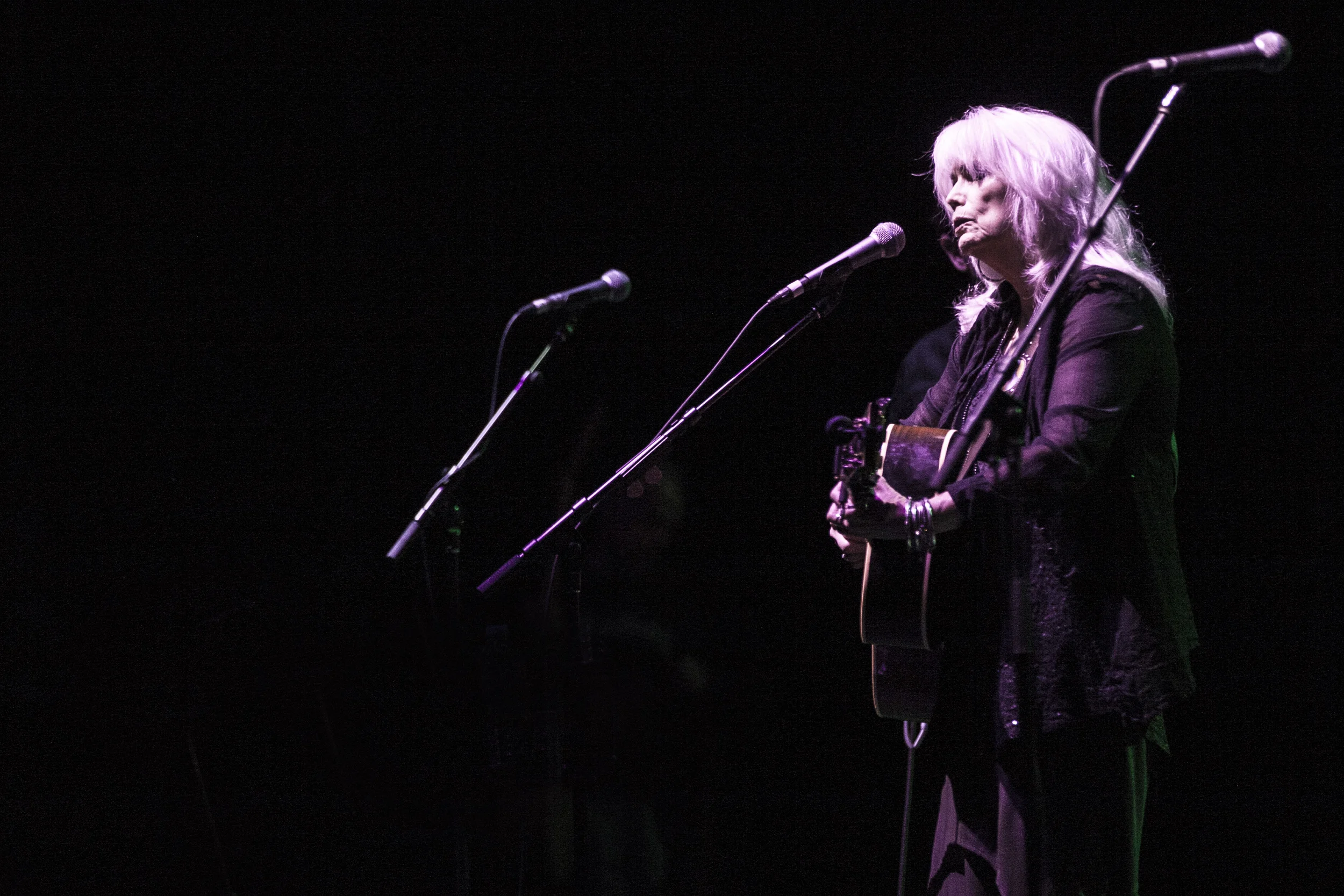 EmmyLouHarris17.jpg