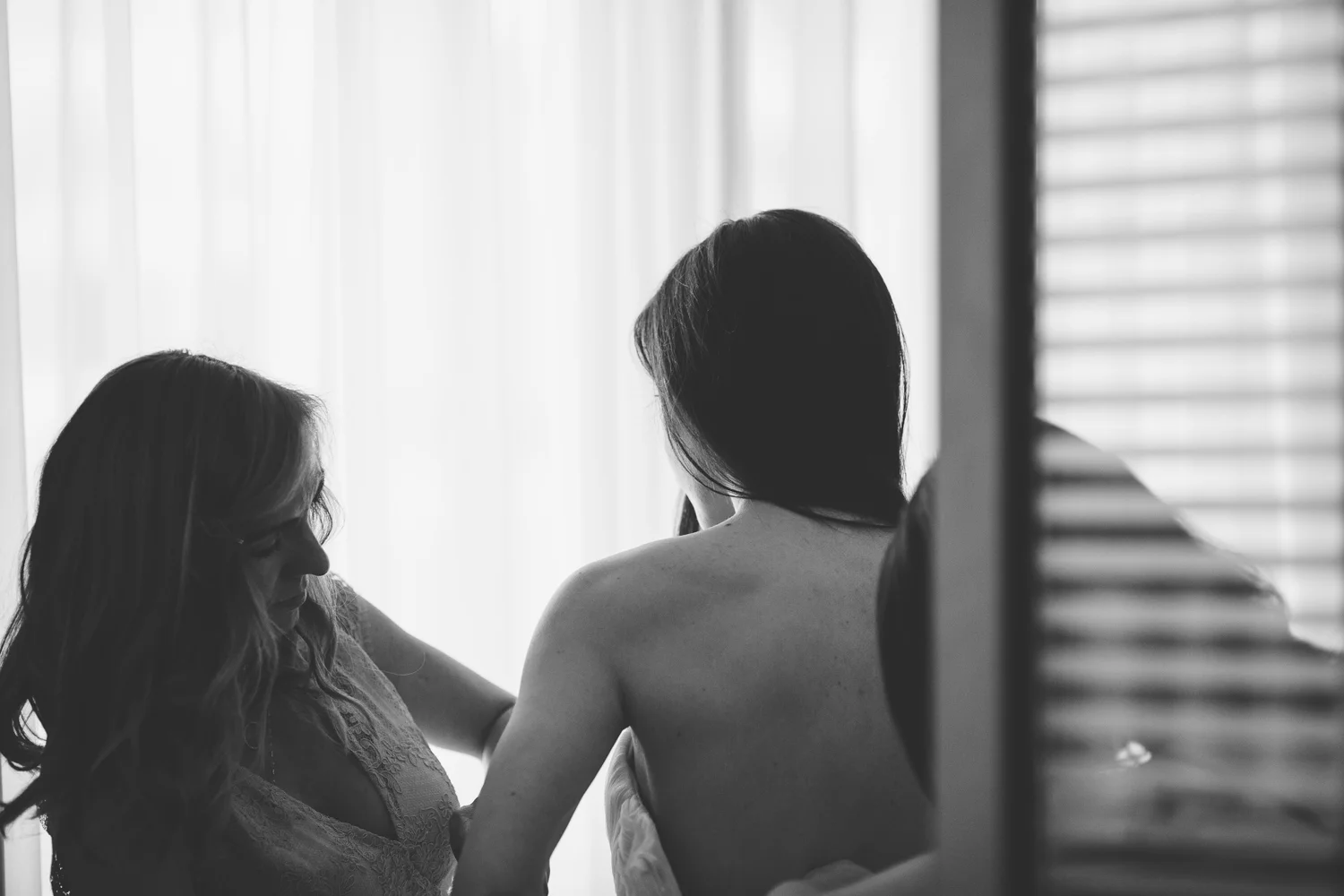 021-BRISBANE-DESTINATION-WEDDING-PHOTOGRAPHER_EVES_NEWFARM.jpg