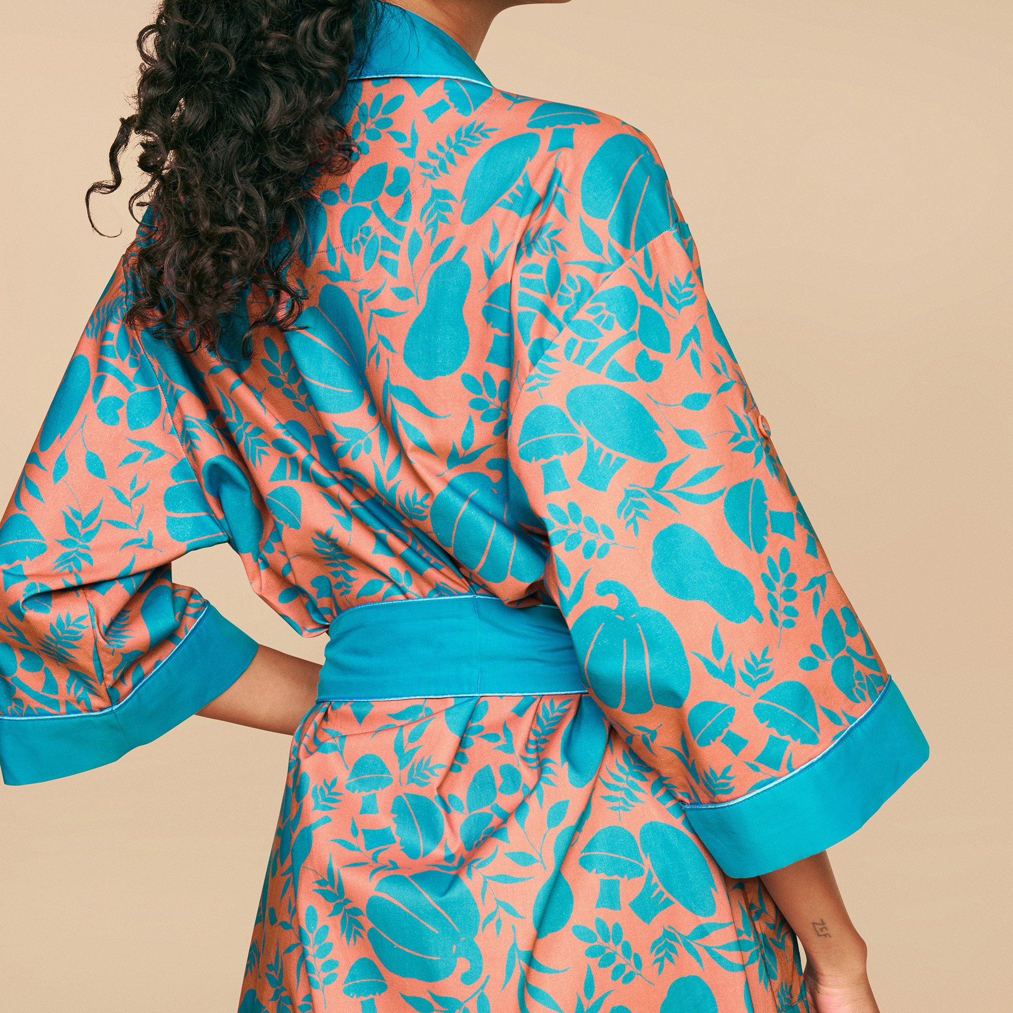 Veggie Robe_blue_2_1x1.jpg