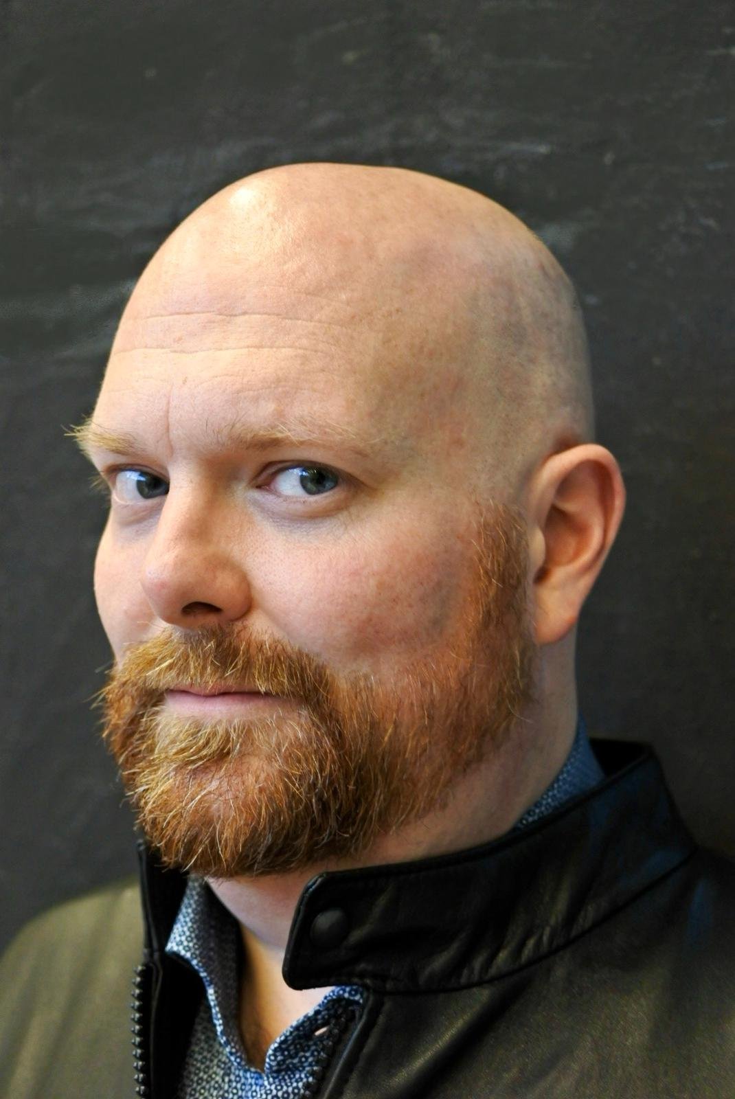 Headshot Side Eye 2024