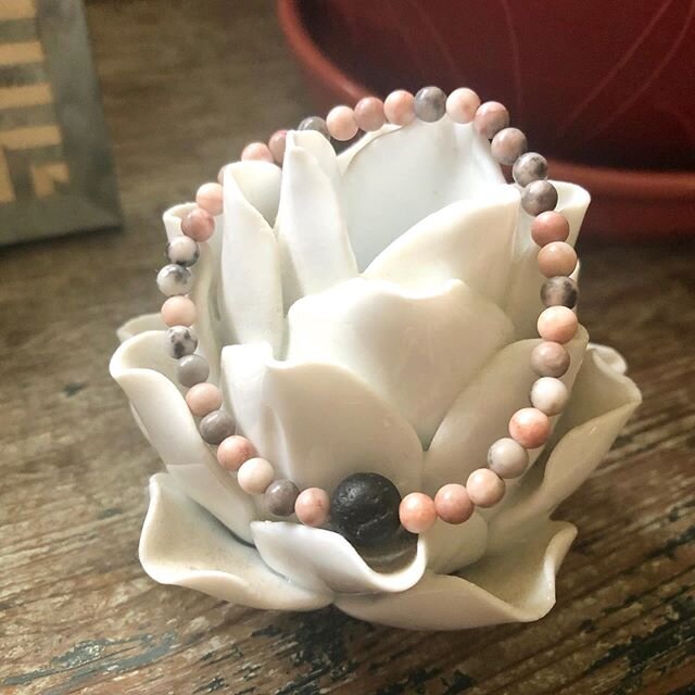 Handmade Pink Zebra Mala Bracelet and Diffuser&rsquo;s soon to be available at the Mothers By Nature Store... a Perfect gift to yourself or a loved one (for Valentine&rsquo;s Day🥰!) and perfect to be paired up with your favorite essential🌿! &bull;
