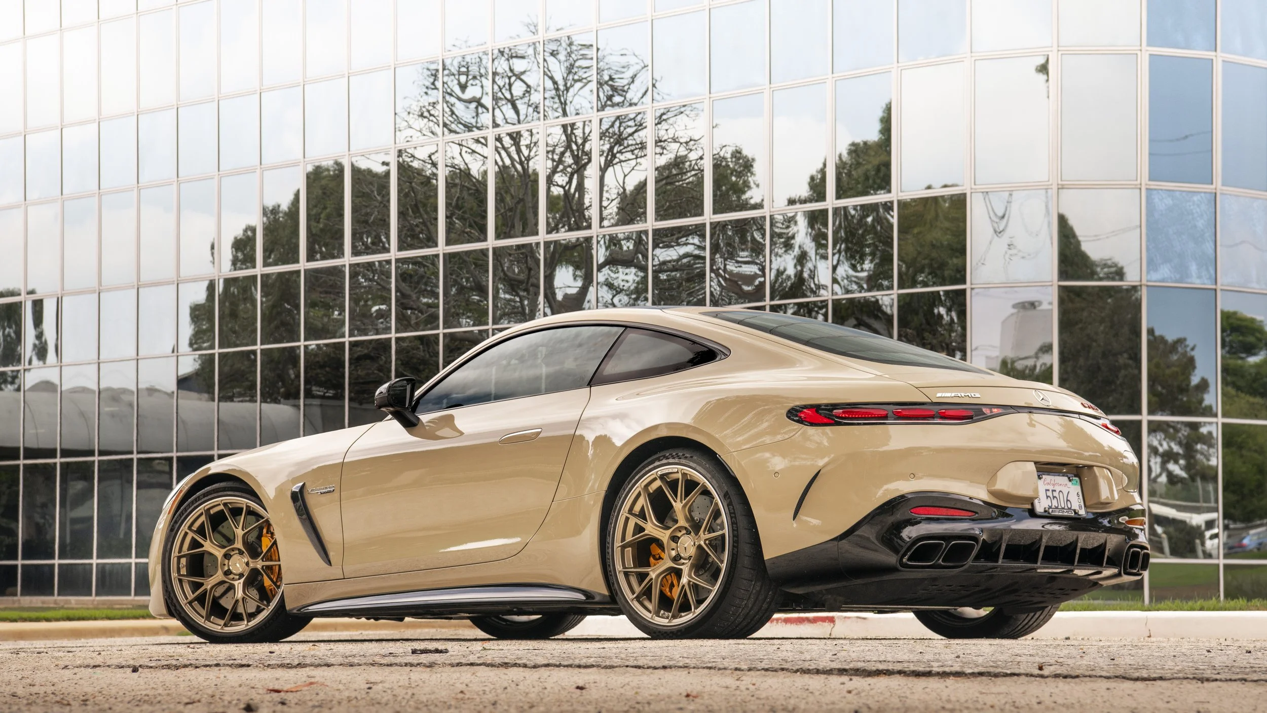 012-2025-AMG-GT-63S-Coupe_Original.jpg