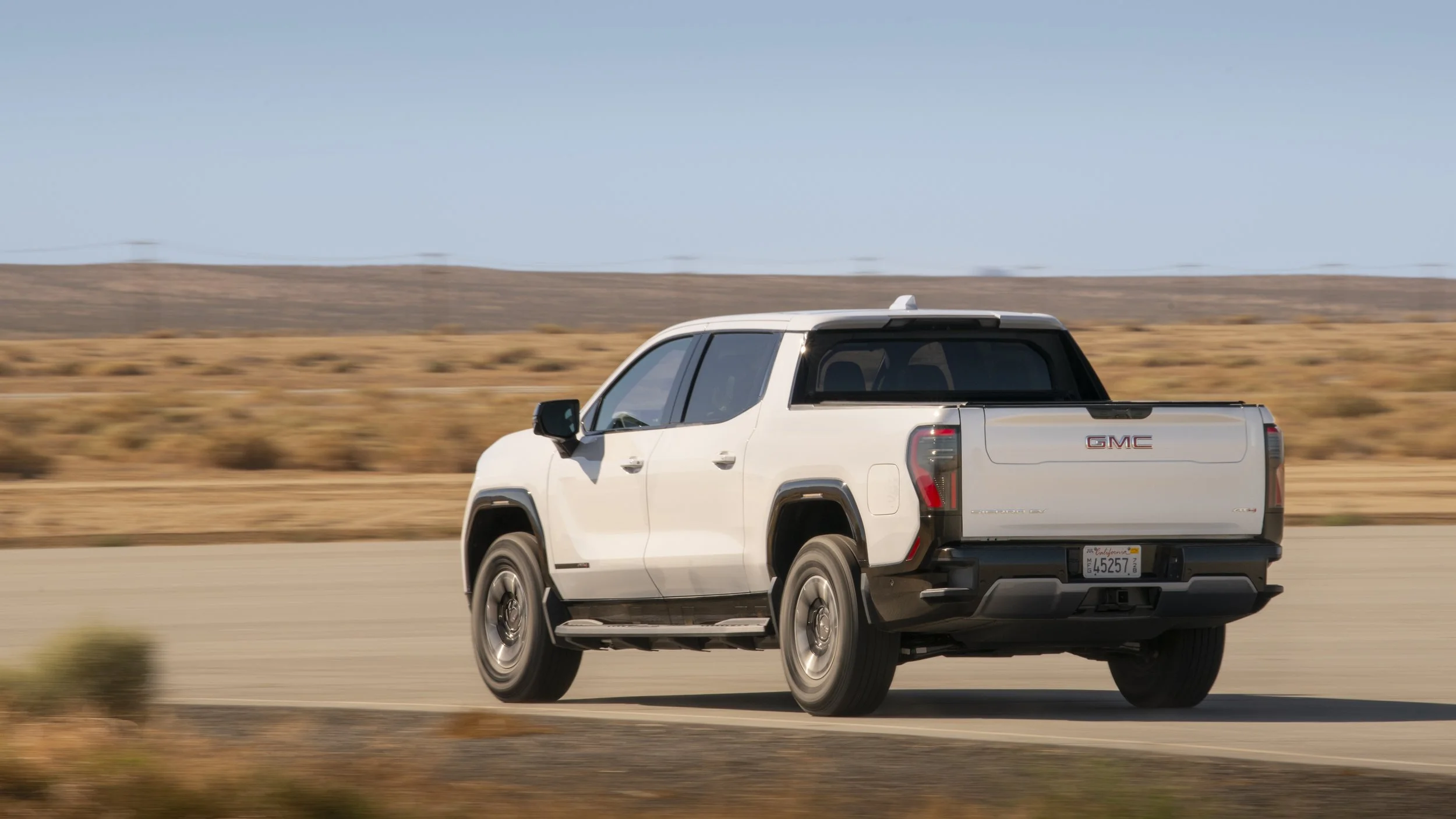 006-2025-GMC-Sierra-EV_Original.jpg