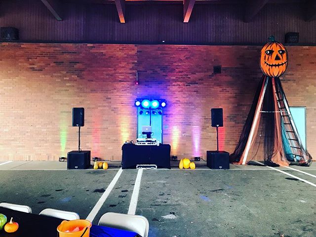 2018 #Harvest #Festival at Jackson Elementary School, this is my 5th year providing services for this event! #pdx #portland #pnw #oregon #pnwonderland #fun #hillsboro #halloween #feature #artwork #michaelmyers #photooftheday #horrorfan #stuff #trickortreat #skinillustrator #gothic #instagood #boo #happy #october #creepy #blood #halloweencostume #horrorhags #smile #pumpkin #scary