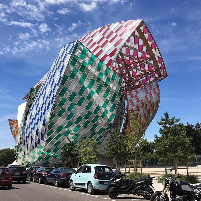 Loved #foundationlouisvuitton #frankgehry and the #danielburen installation