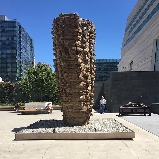 Nothing like a beautiful day at SFMOMA sculpture court with this Ursula von Rydingsvard. Love the urban site with this organic piece. @cmgsite @galerielelong