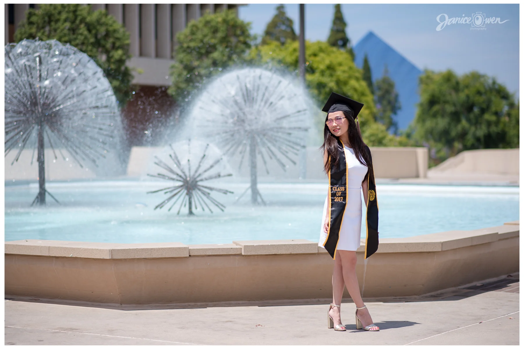 janiceowenphotography_grad4.jpg