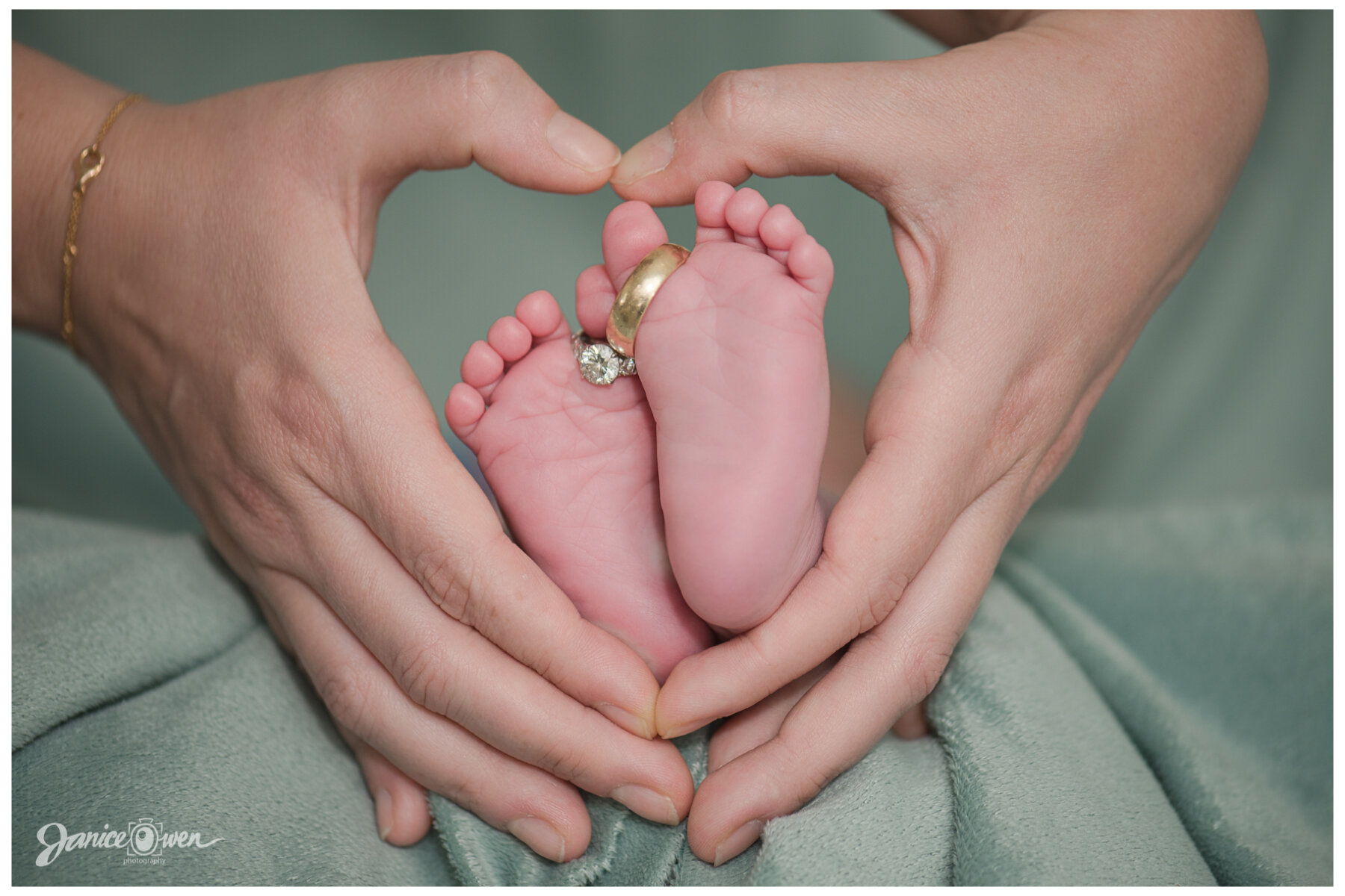 NewbornPortraits_janiceowenphotography 2.jpg