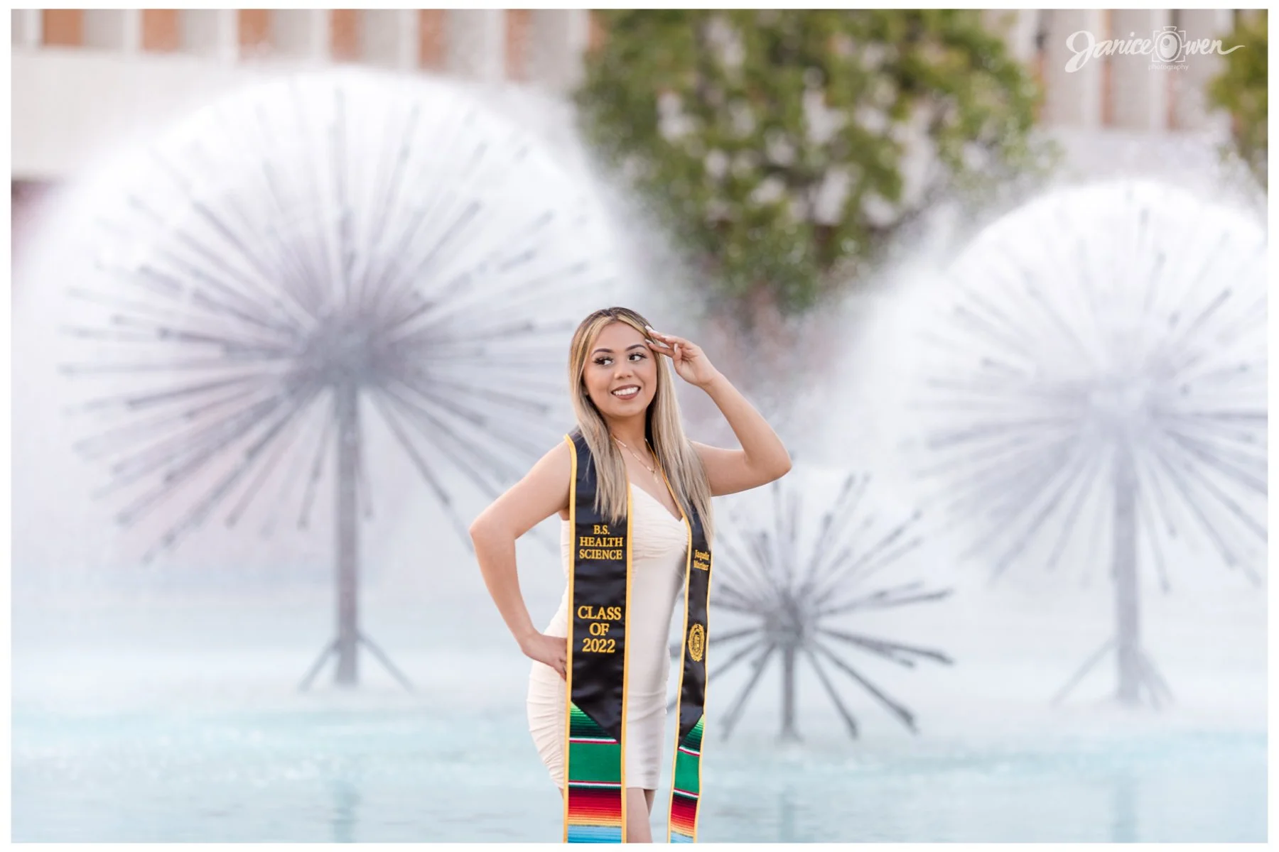 Graduation_janiceowenphotography 1.jpg