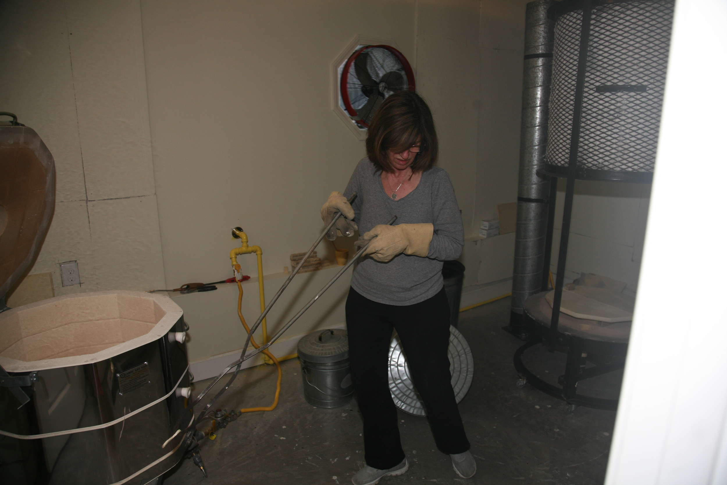 Carole_Wolaver_Christian_Ministry_Pottery_85.JPG
