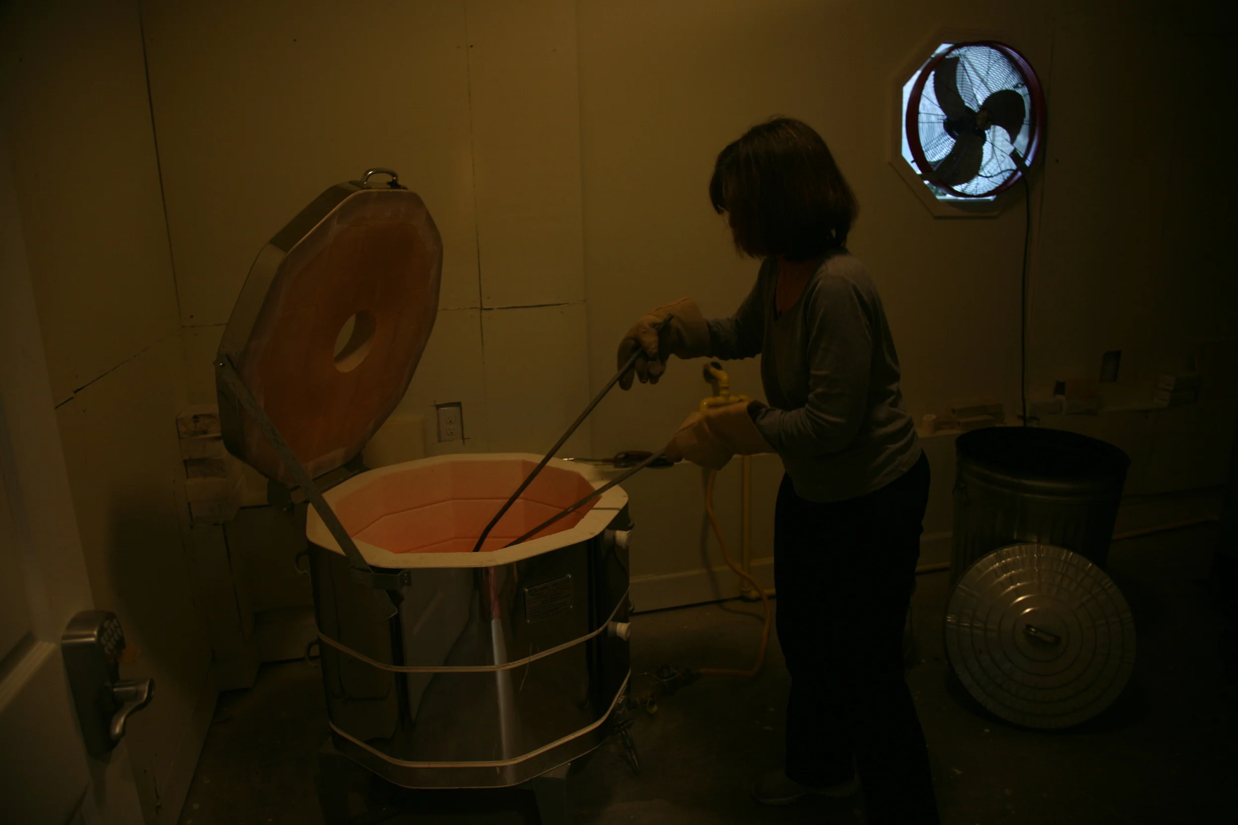 Carole_Wolaver_Christian_Ministry_Pottery_87.JPG