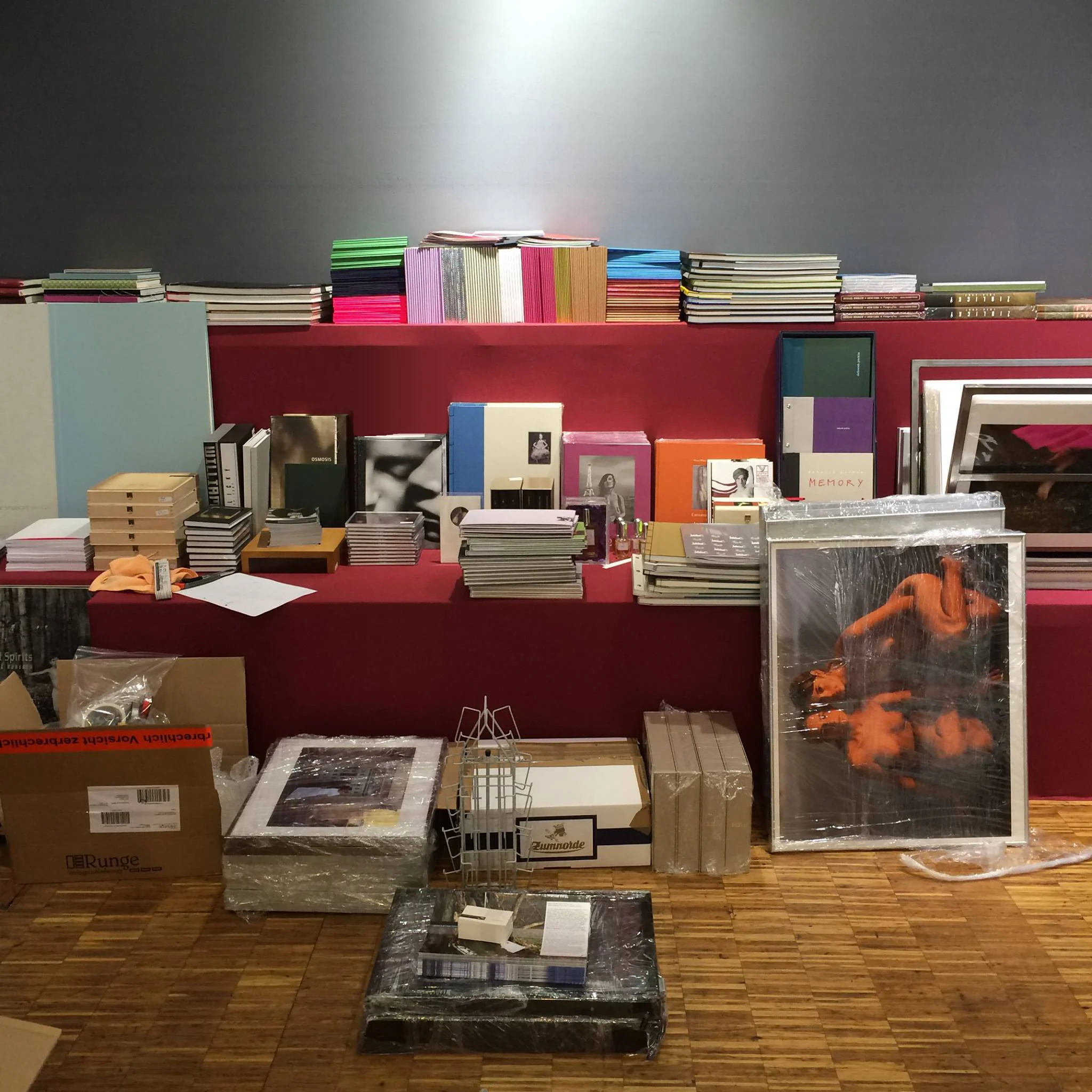 Messestand_Fotobuecher_Paris_fotofever_n.jpg
