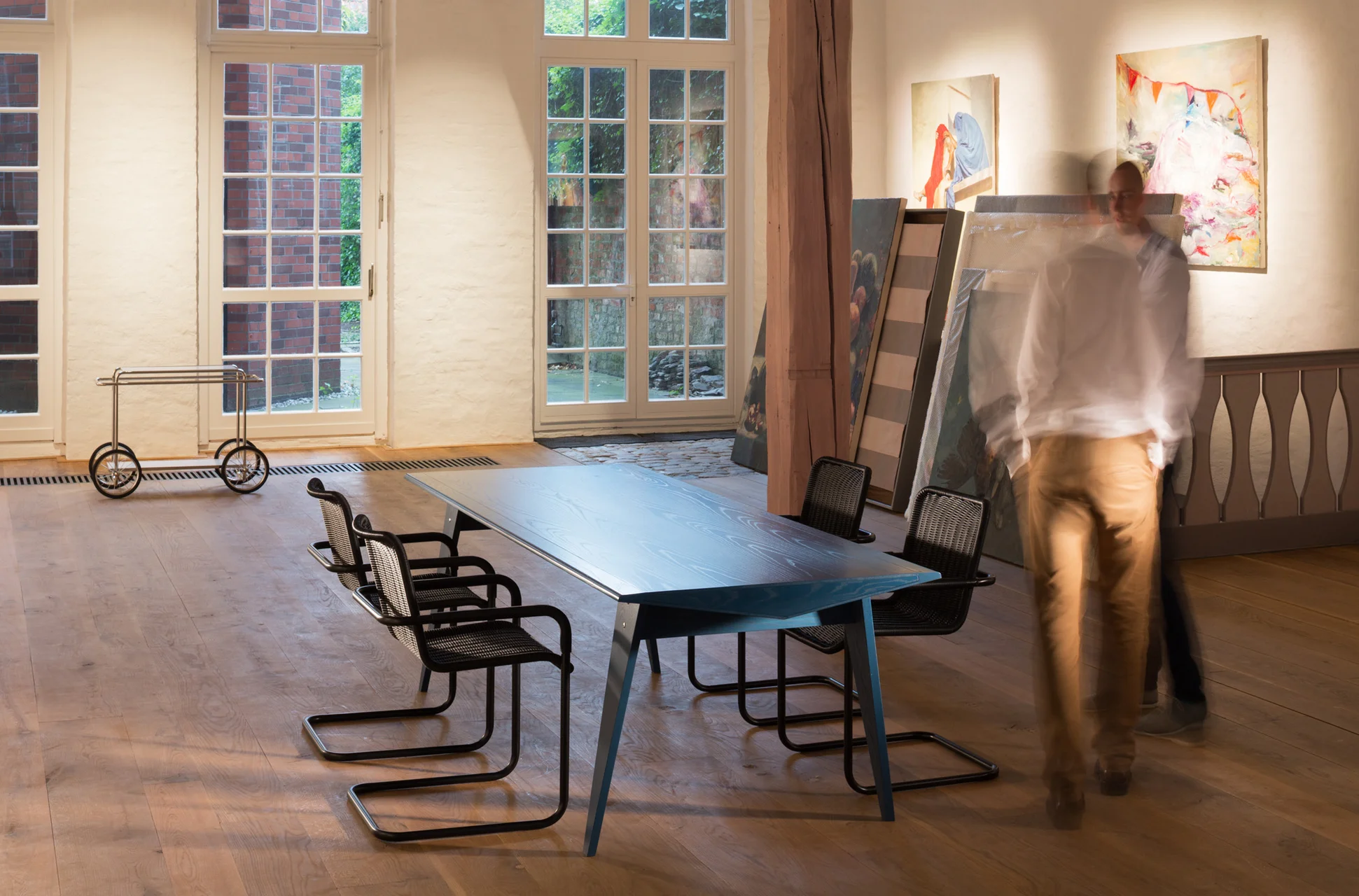 D41 Cantilever chair from Tecta