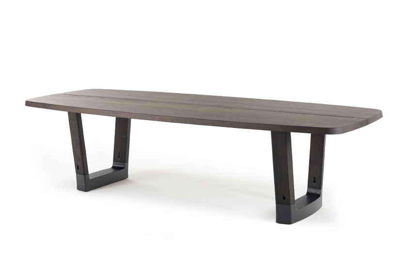 Base oval table by Arco