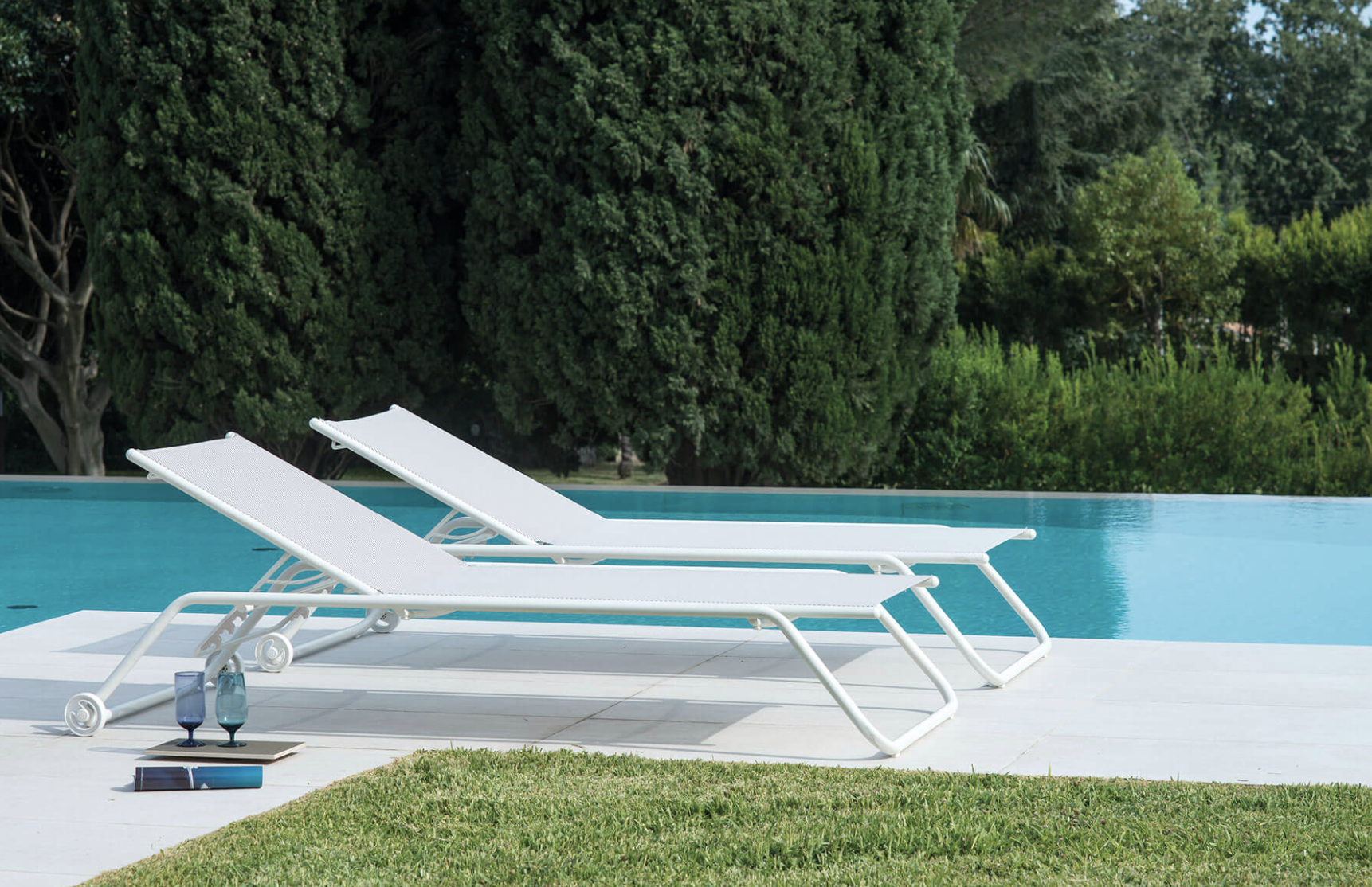 Snooze Sunlounger from EMU