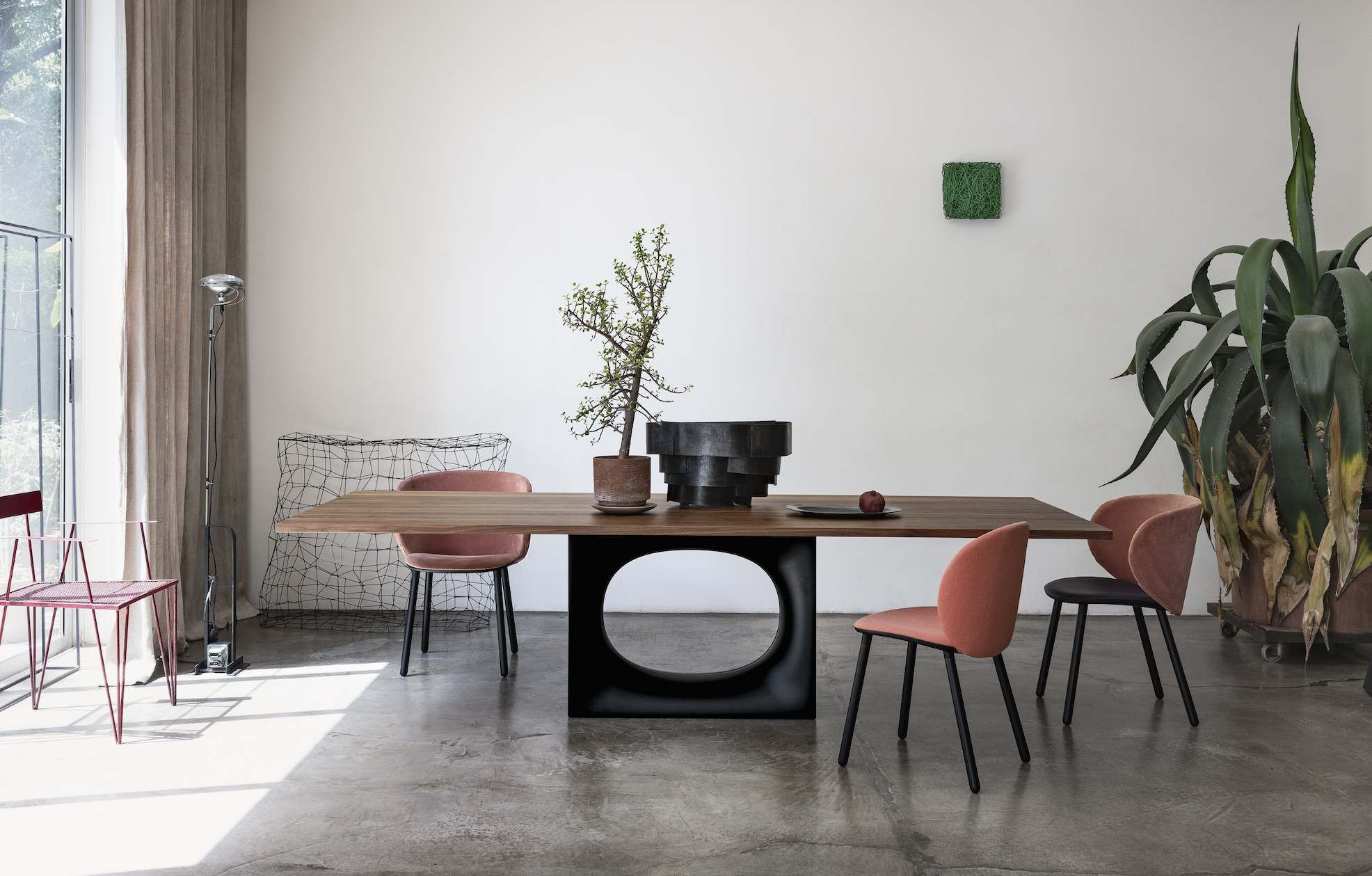 Holo pedestal dining table from Kristalia