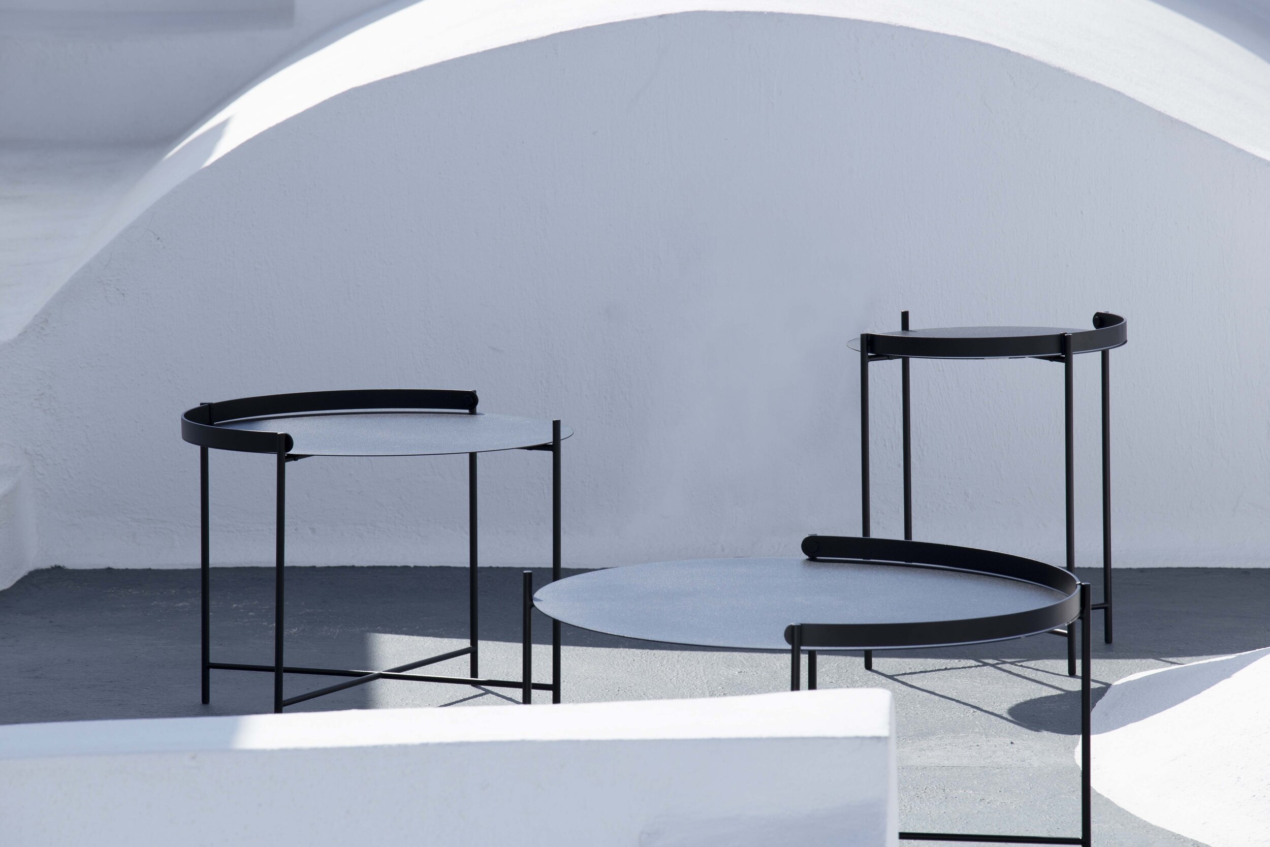 Edge Table series by HOUE