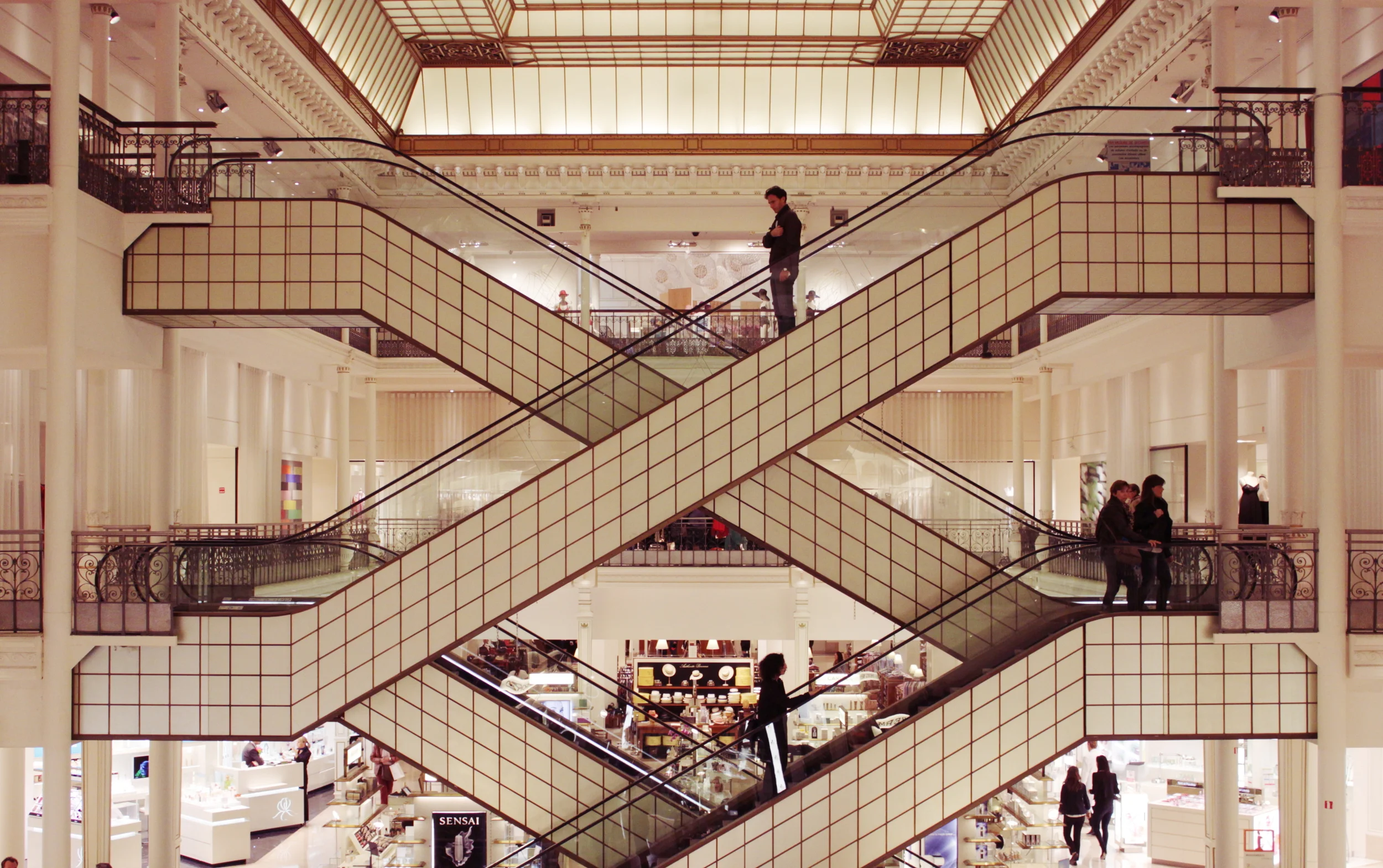 escalatorcriss_one.JPG