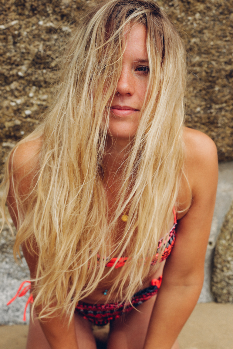 Sophie Radcliffe - Challenge Sophie - Surfing Cornwall