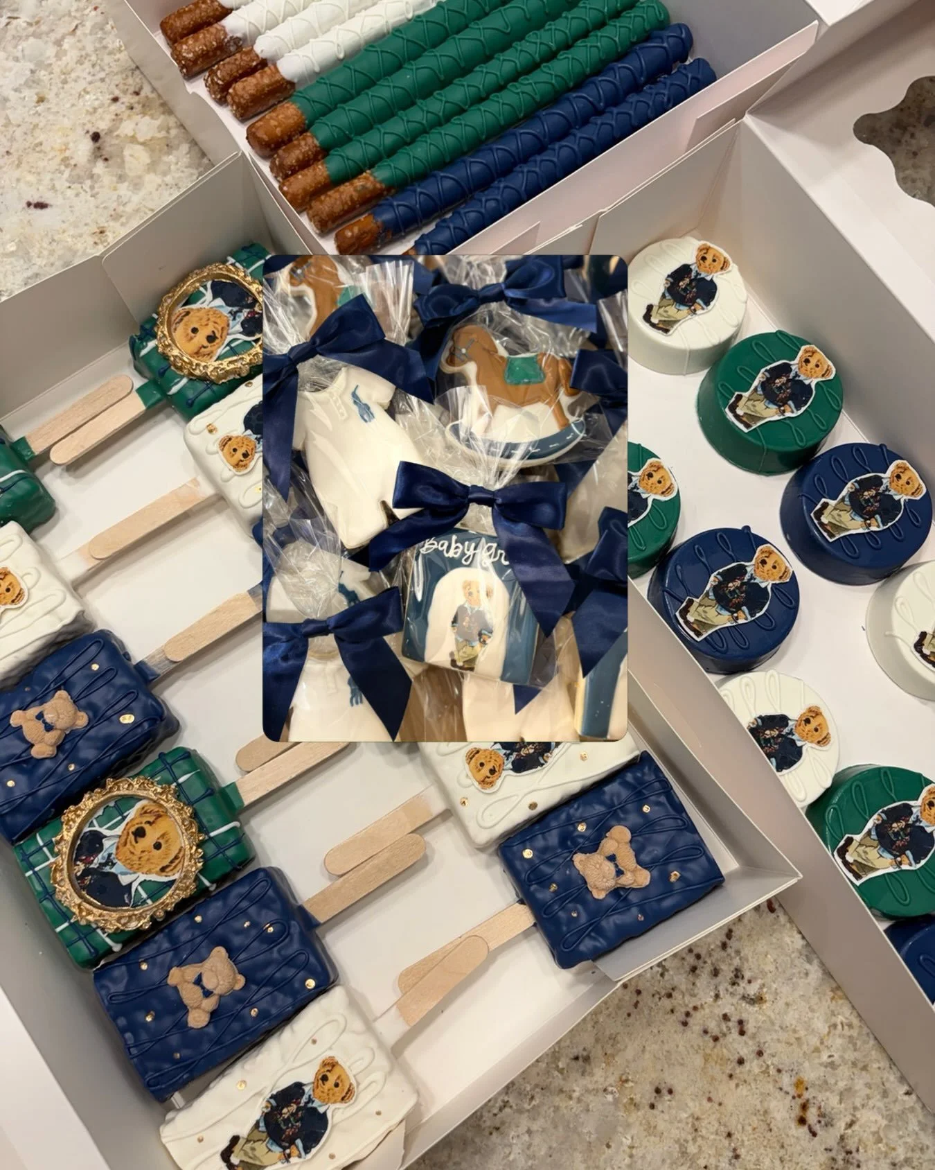 🧸 Classic Polo Bear Treats 💙💚🤍

A closer look at this custom treat collection! From the deep navy and rich green to the crisp white and gold accents, every detail was designed to bring that classic preppy Polo Bear look to life. ✨

This set inclu