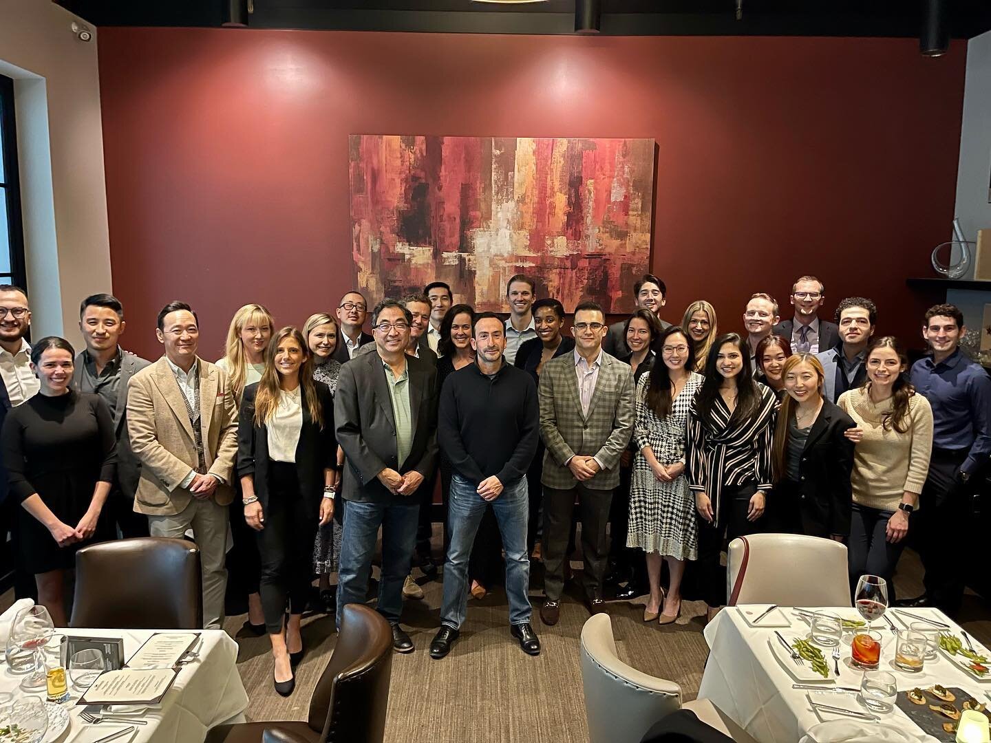 One of the many perks of LA? Everyone loves to come visit! This past week Dr Roberto Flores dropped by to spend time with our residents and give a talk on his experience with mandibular distraction osteogenesis. As USC and NYU are two of the highest-