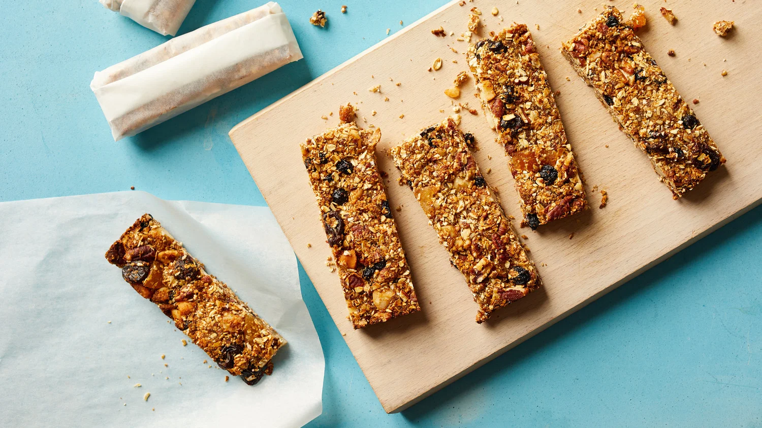 vegan-granola-bars-01-700119-0718_horiz.jpg