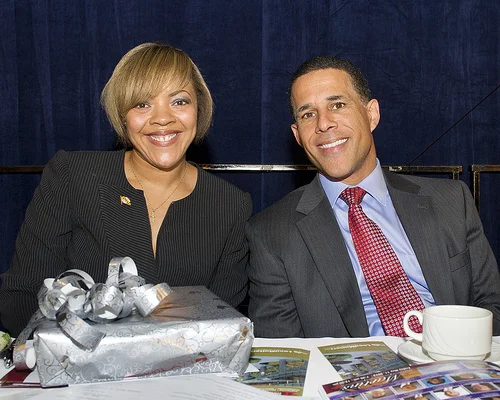 How to Be a Successful Leader as a Giver, Not a Taker