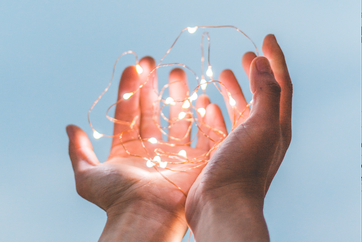 How to Use Your Hands In Presentations