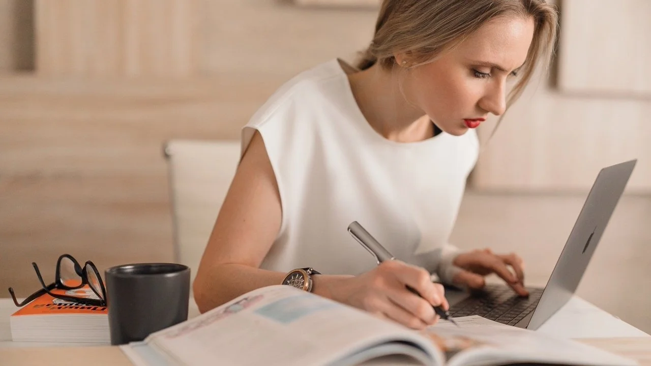 How to Stop Feeling Like a Fraud at Work