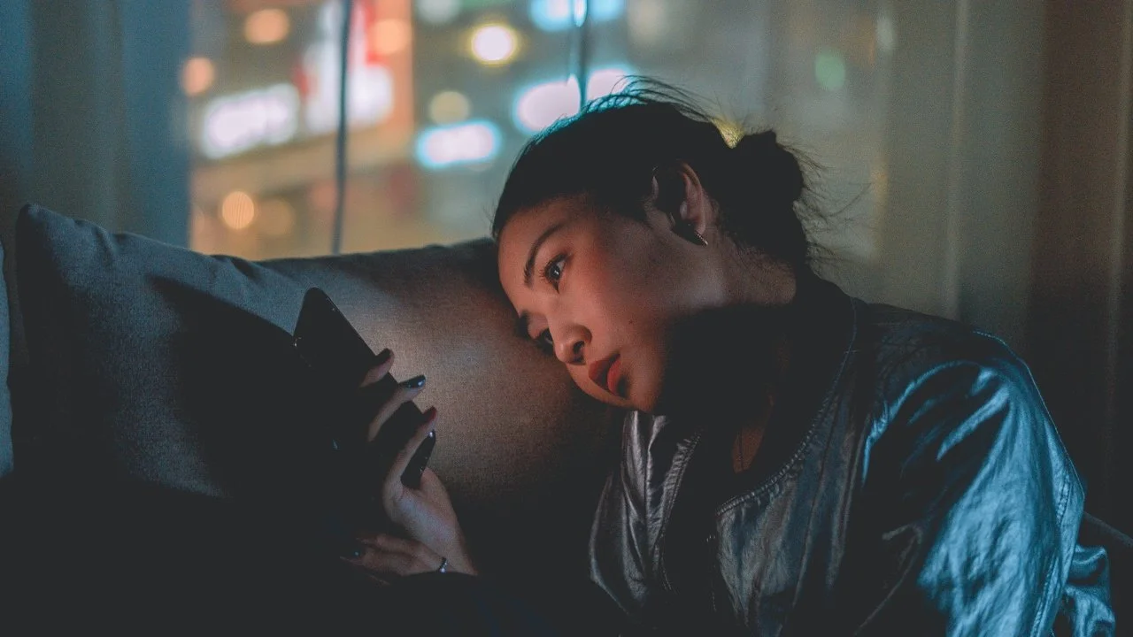 5 Unique Ways to Control Your Phone Habit