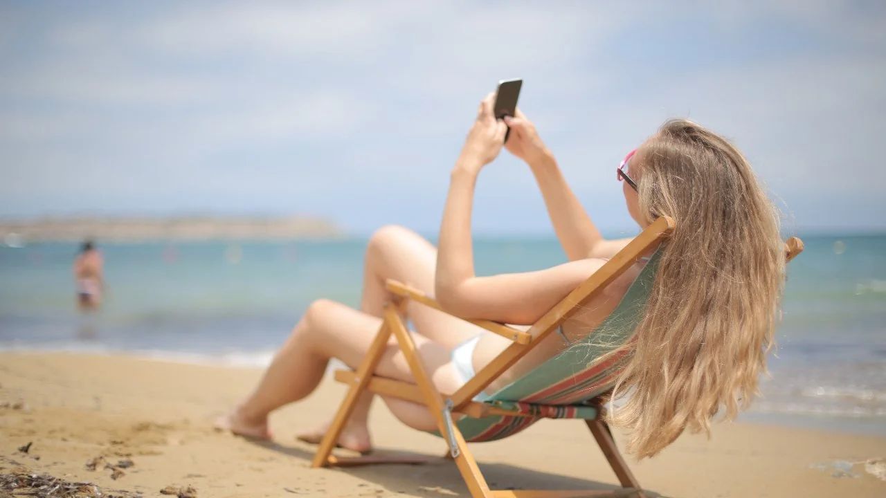 How to Stop Phone Distraction on Vacation