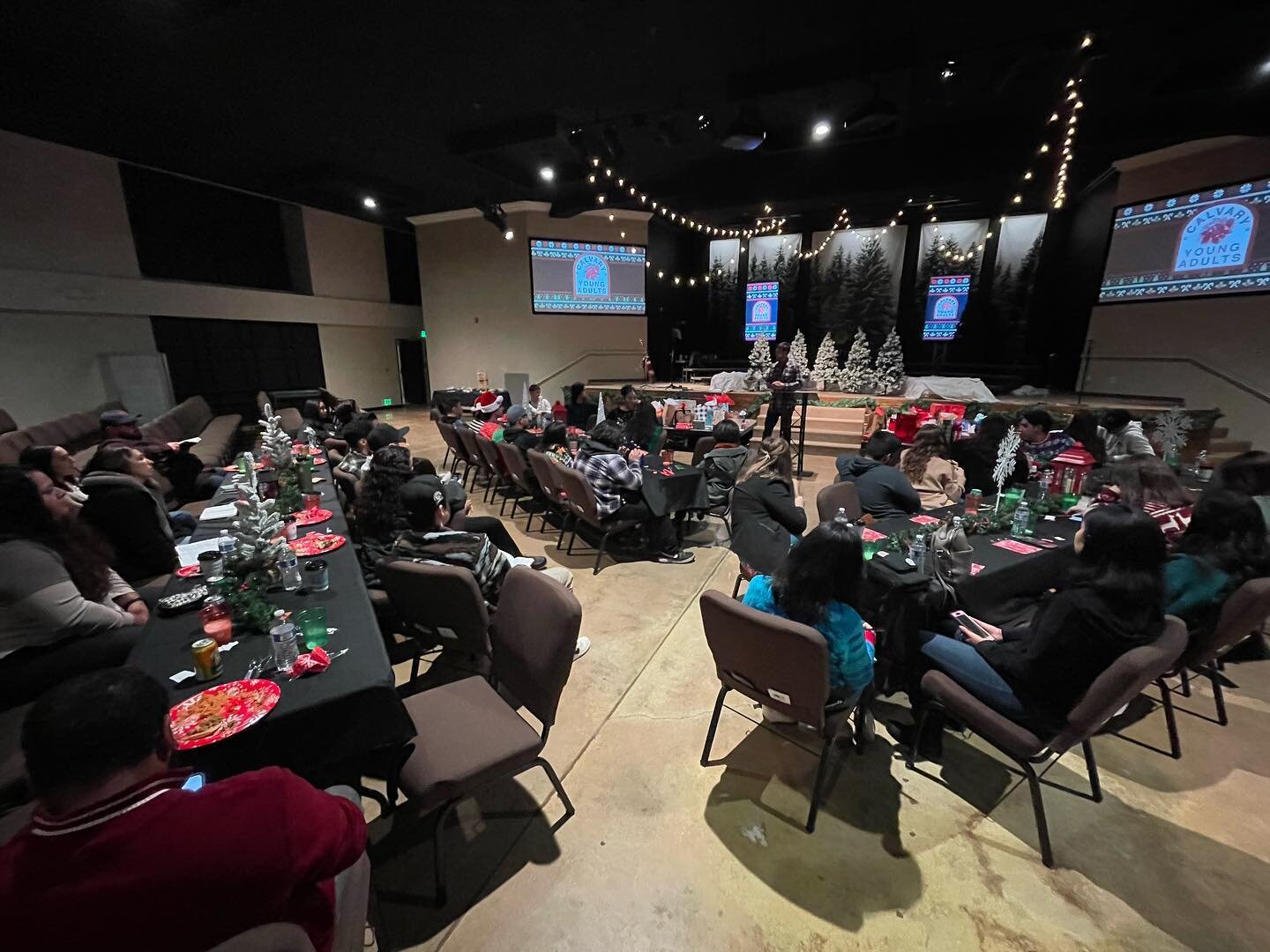 We had a blast last night!

The food was delicious, the fellowship was fun and the Lord was glorified! 

Thank you all for being a part of such a wonderful evening!

#ccmoval