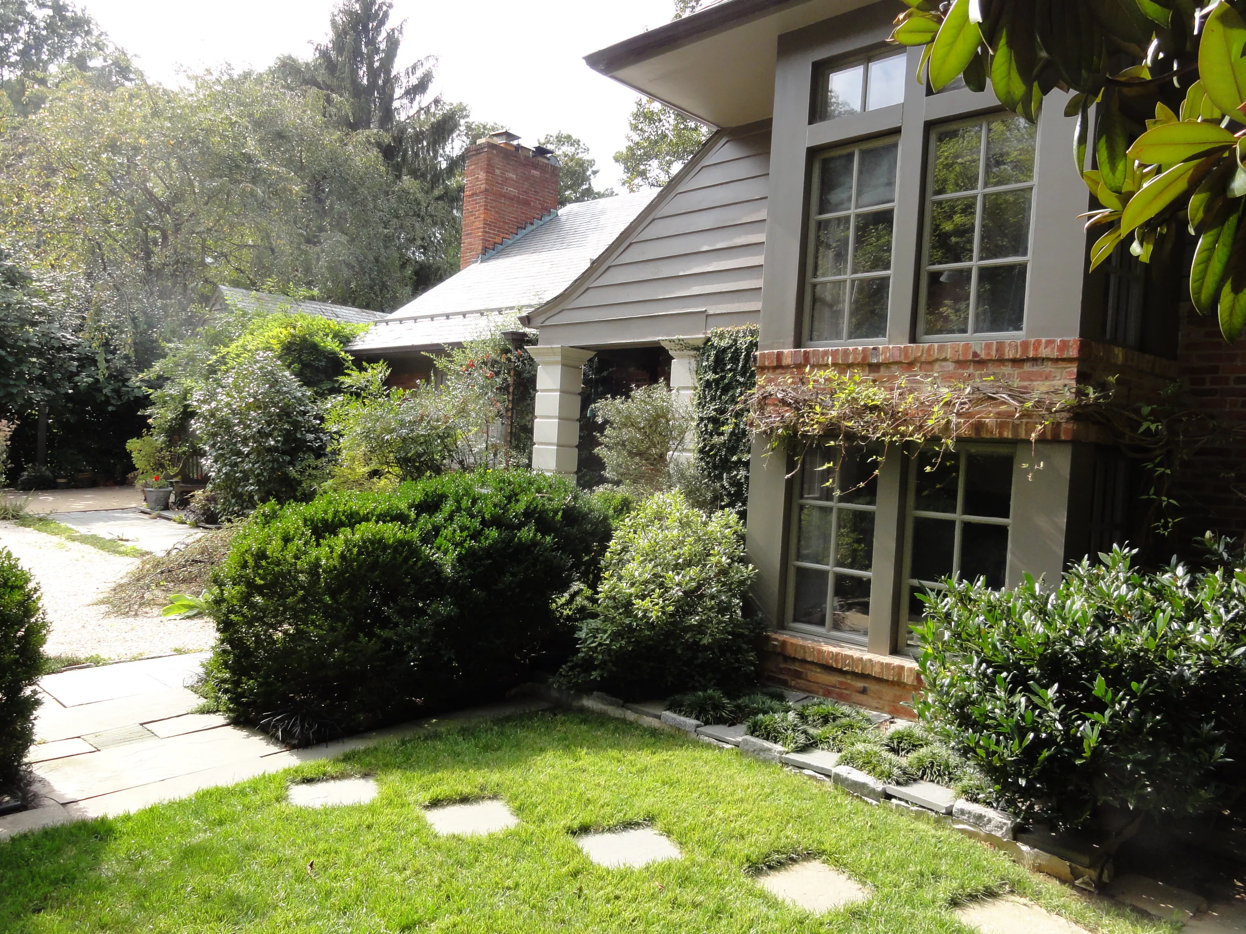 3820 52nd  front DSC01800.JPG