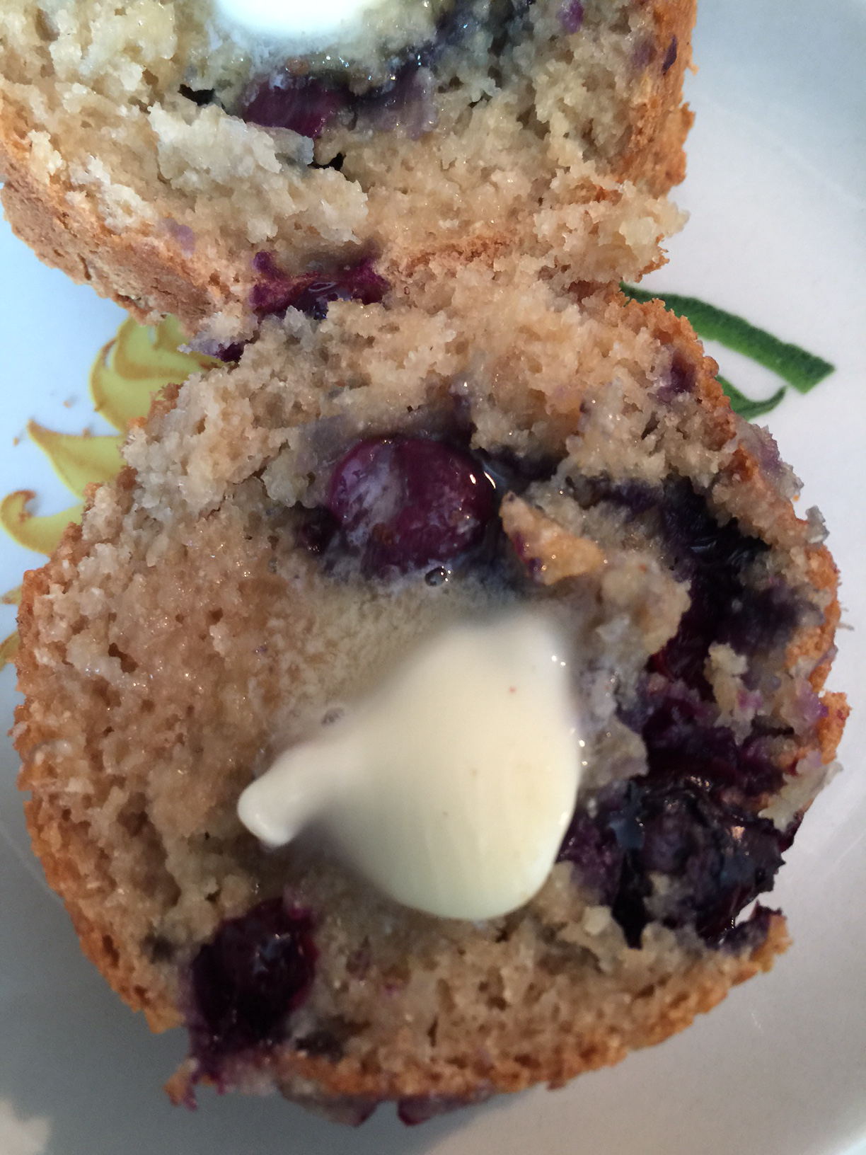 eating-understood-cut-muffin.png