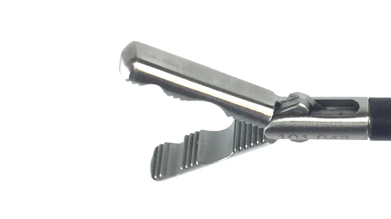 A&E 101.043 Maxi Grasping Forceps 5mm-33cm