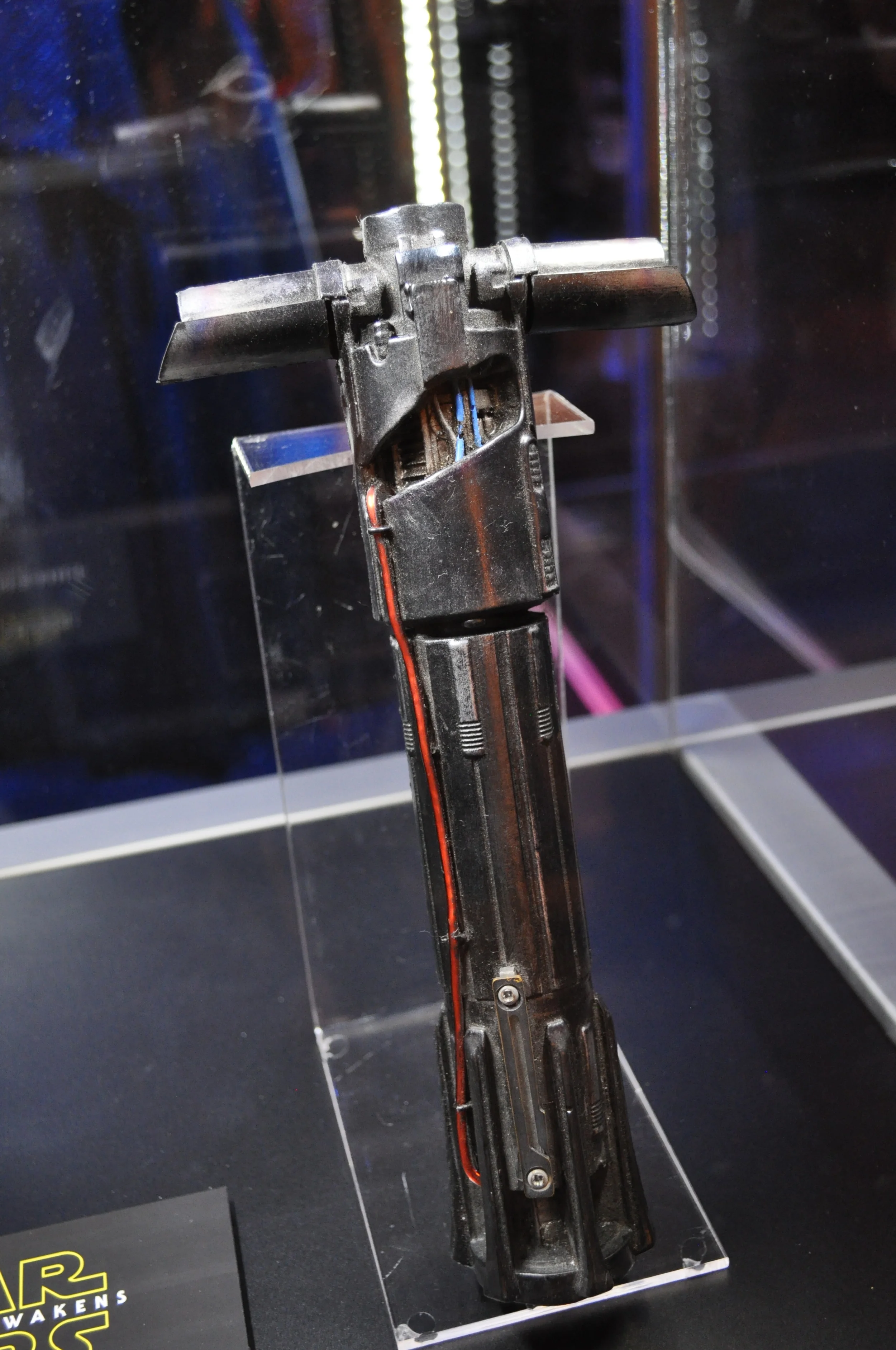 Kylo Ren F/X Lightsaber Review — Twin Suns Outpost