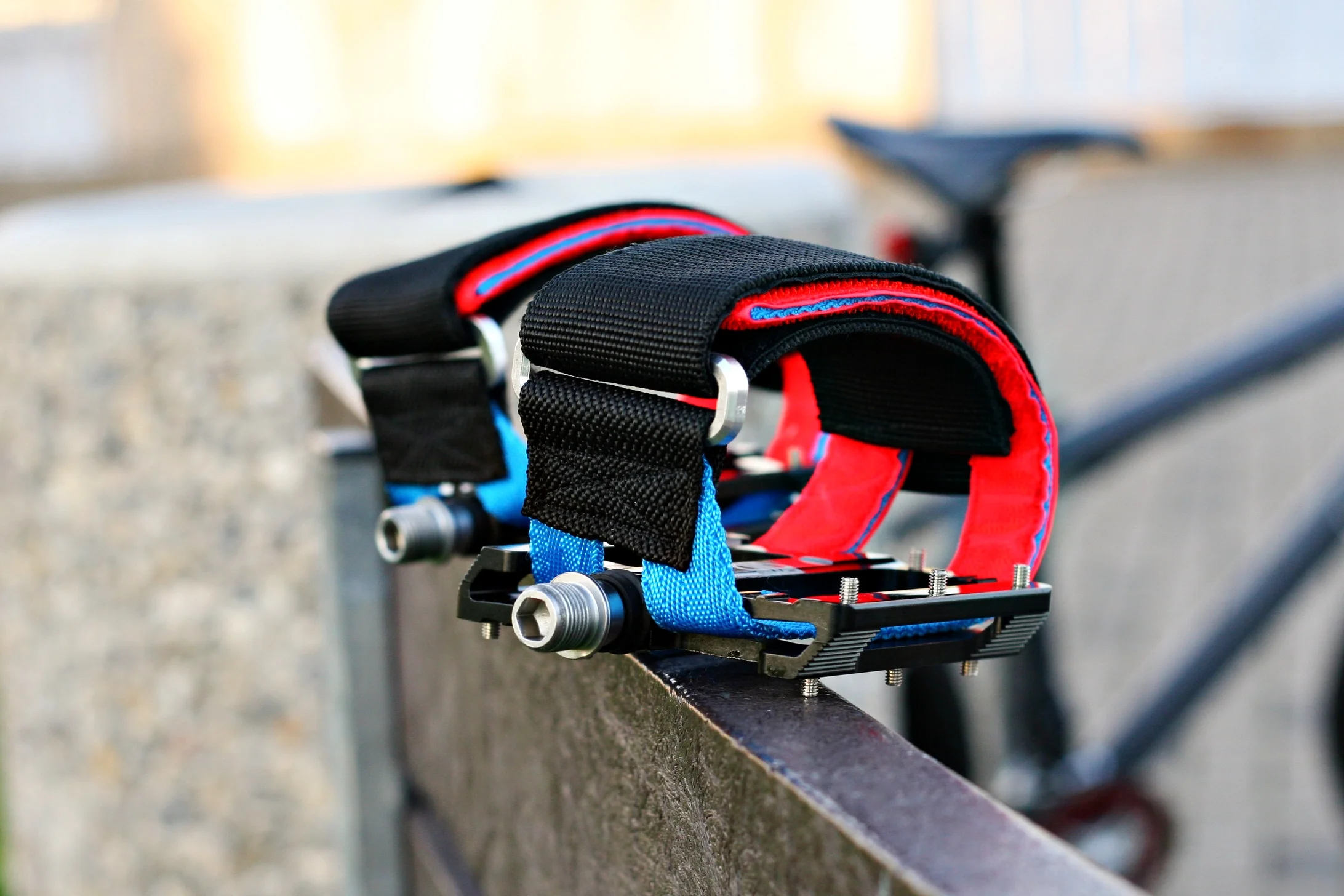 NEON– Super Limited