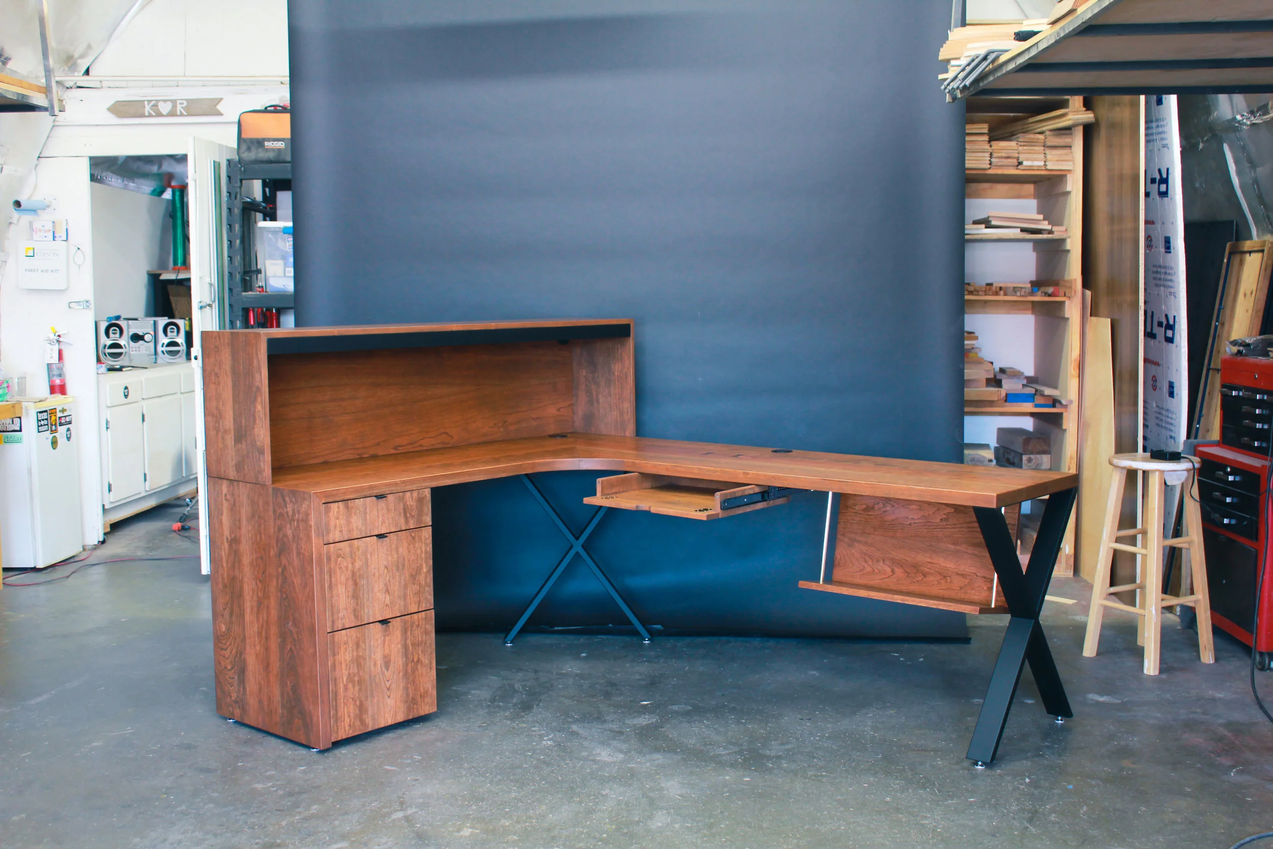 The Baas Desk