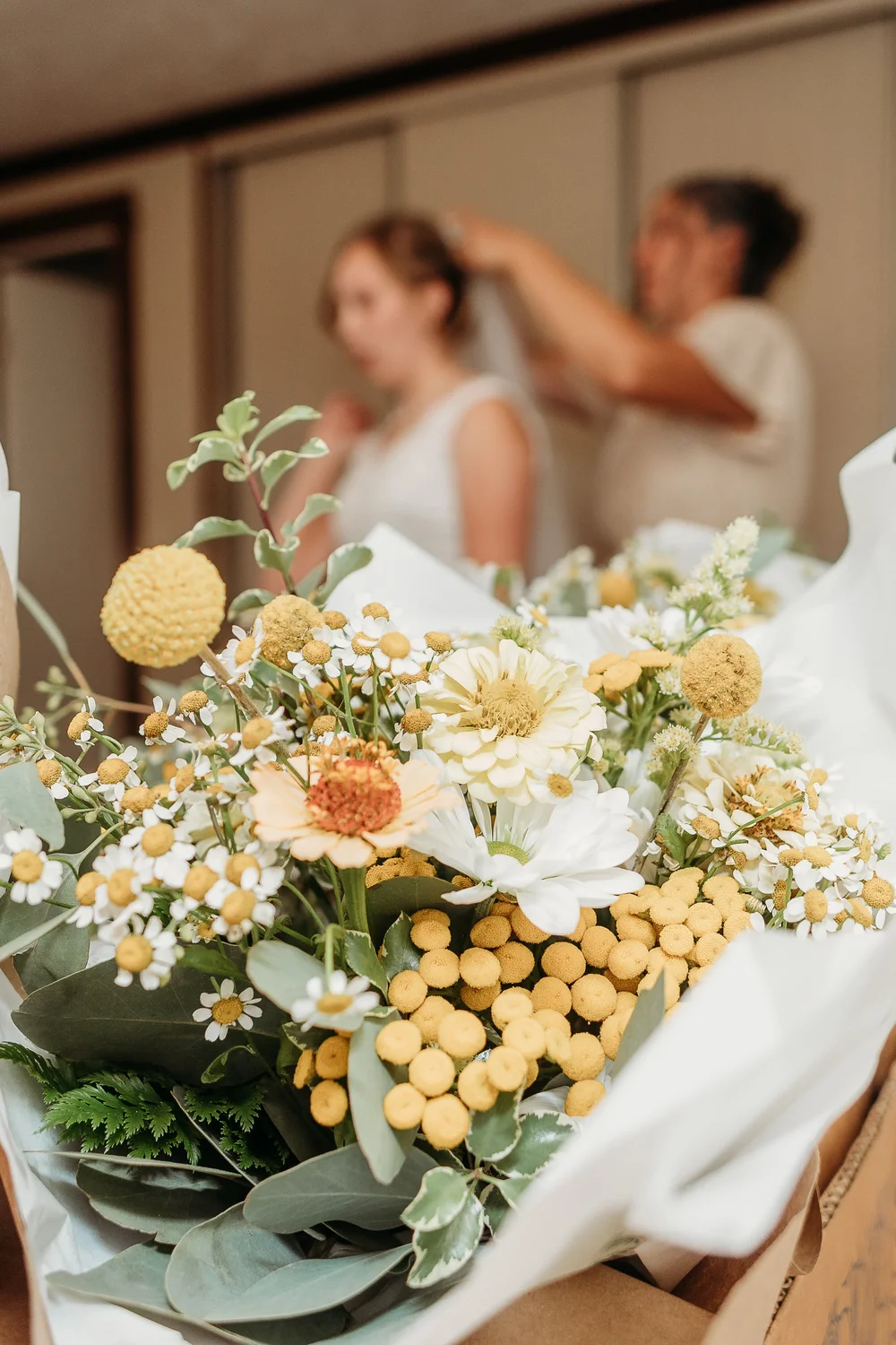yellow-daisy-bouquet.JPG