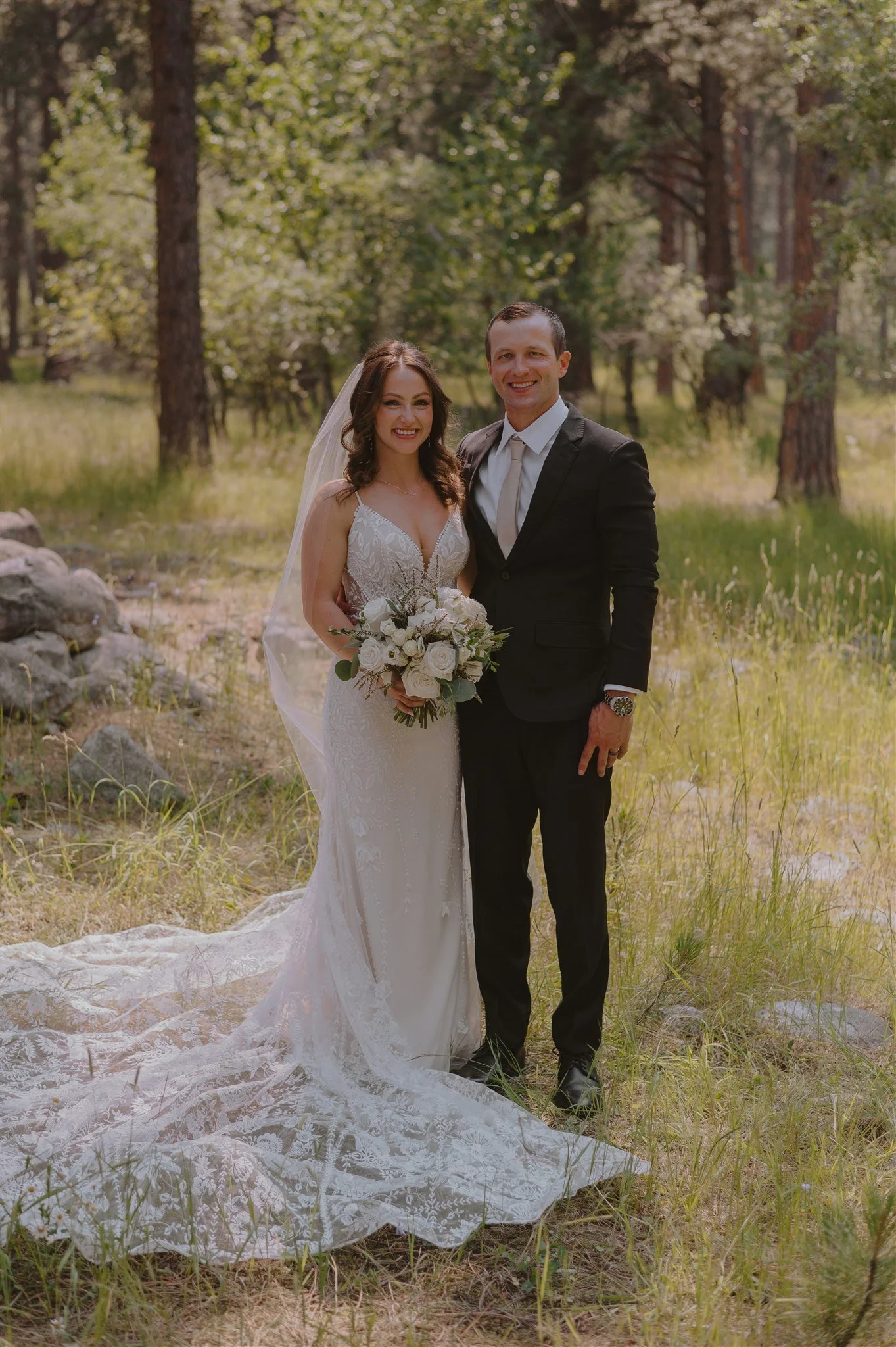 Wyoming wedding photographer Kaylie Sirek with flowers by Sheridan, WY florist Whirly Girl Flowers.